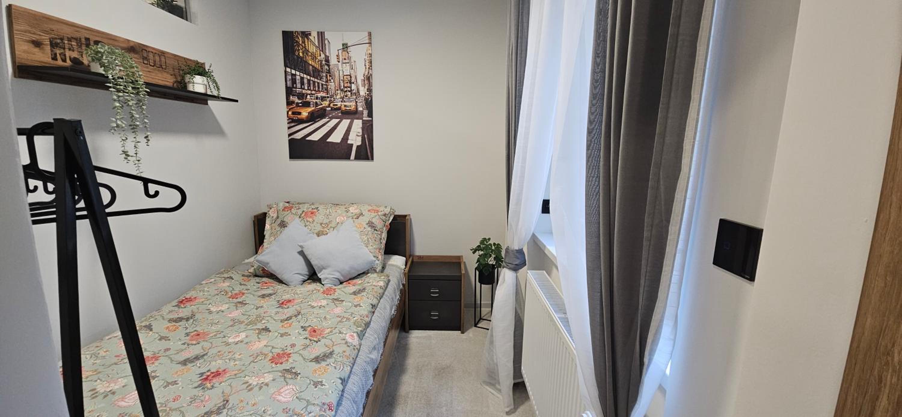 One-Bedroom Apartment photo 3
