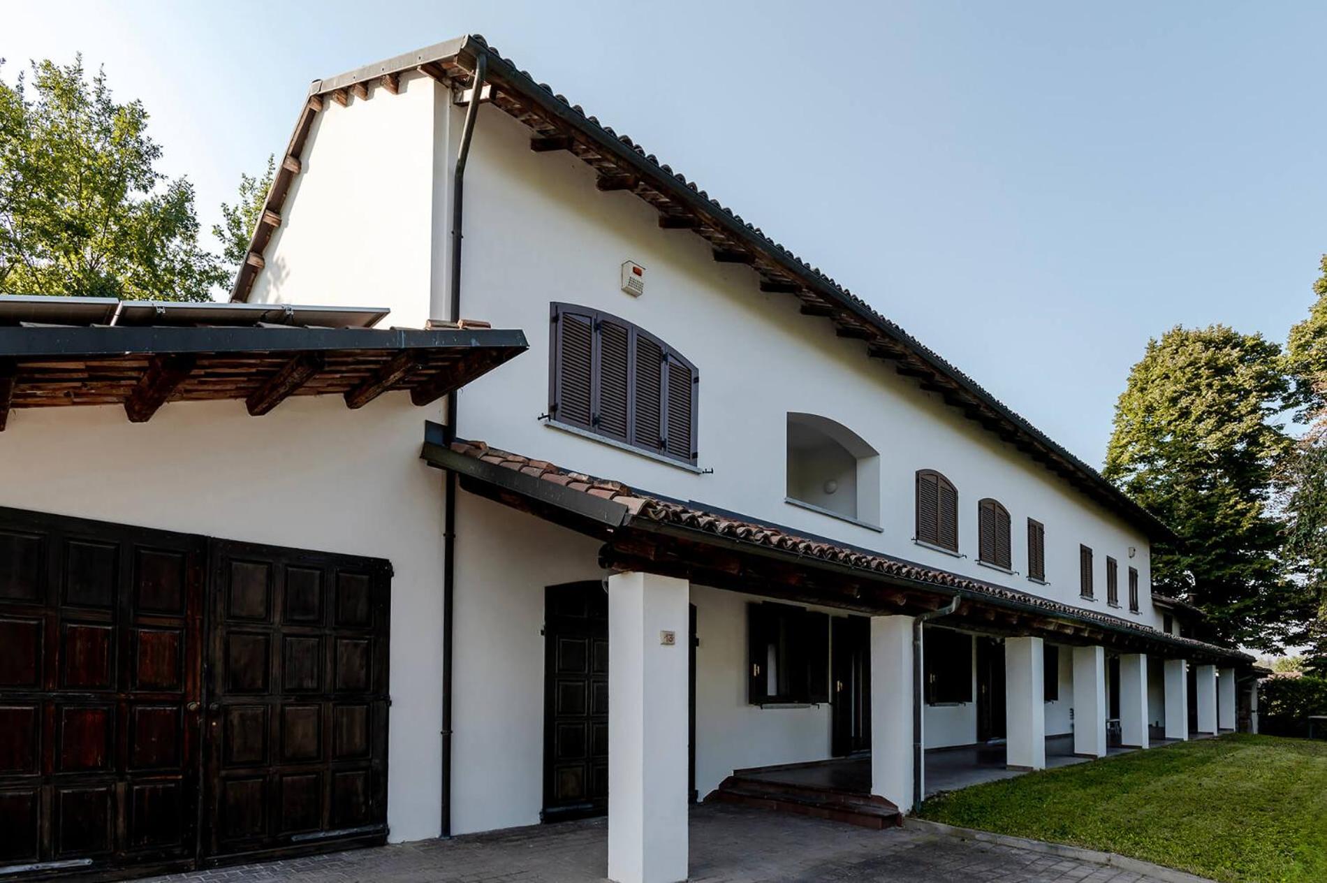 Villa photo 2