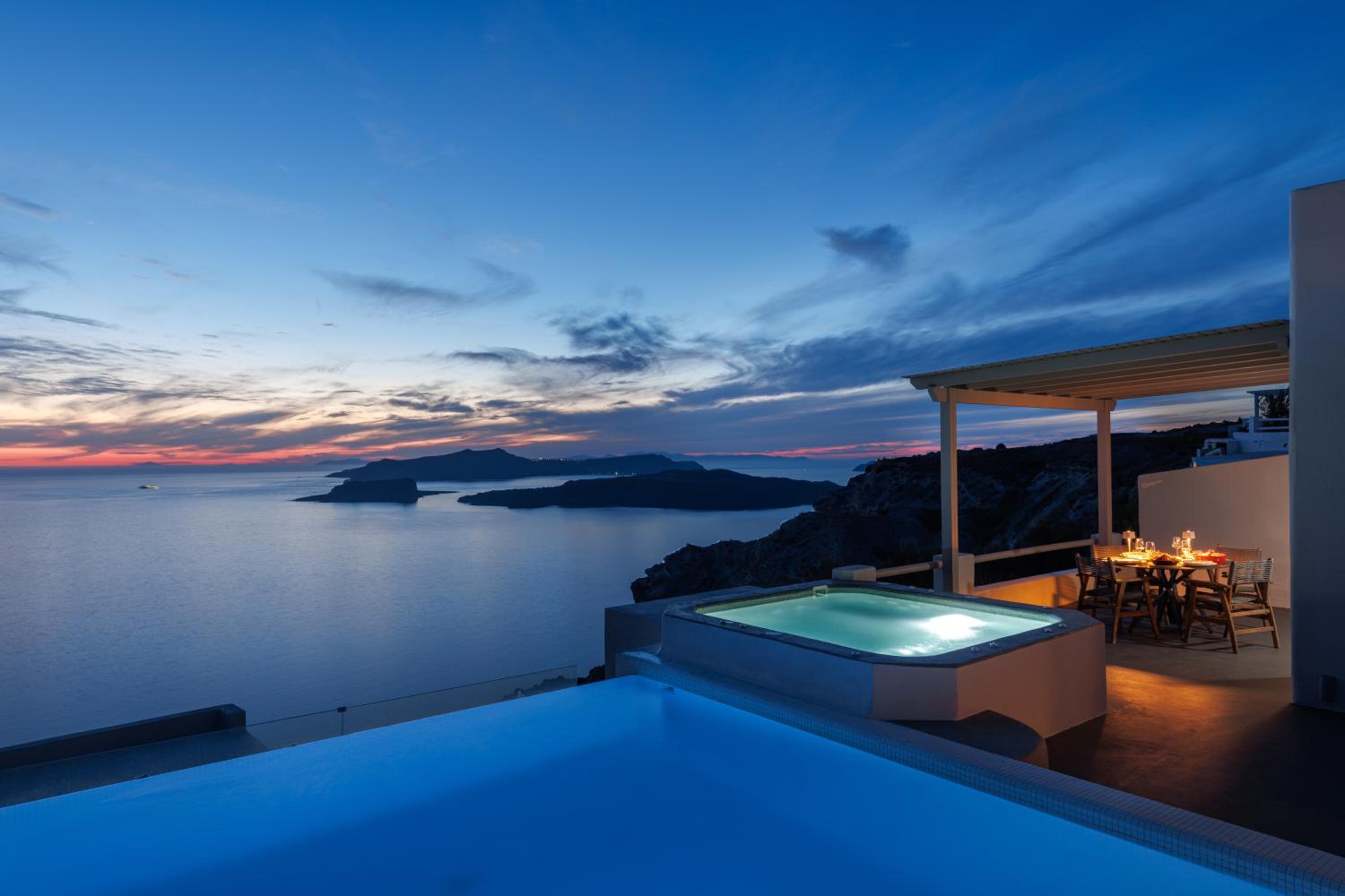 Villa with Private Pool - Photo 9