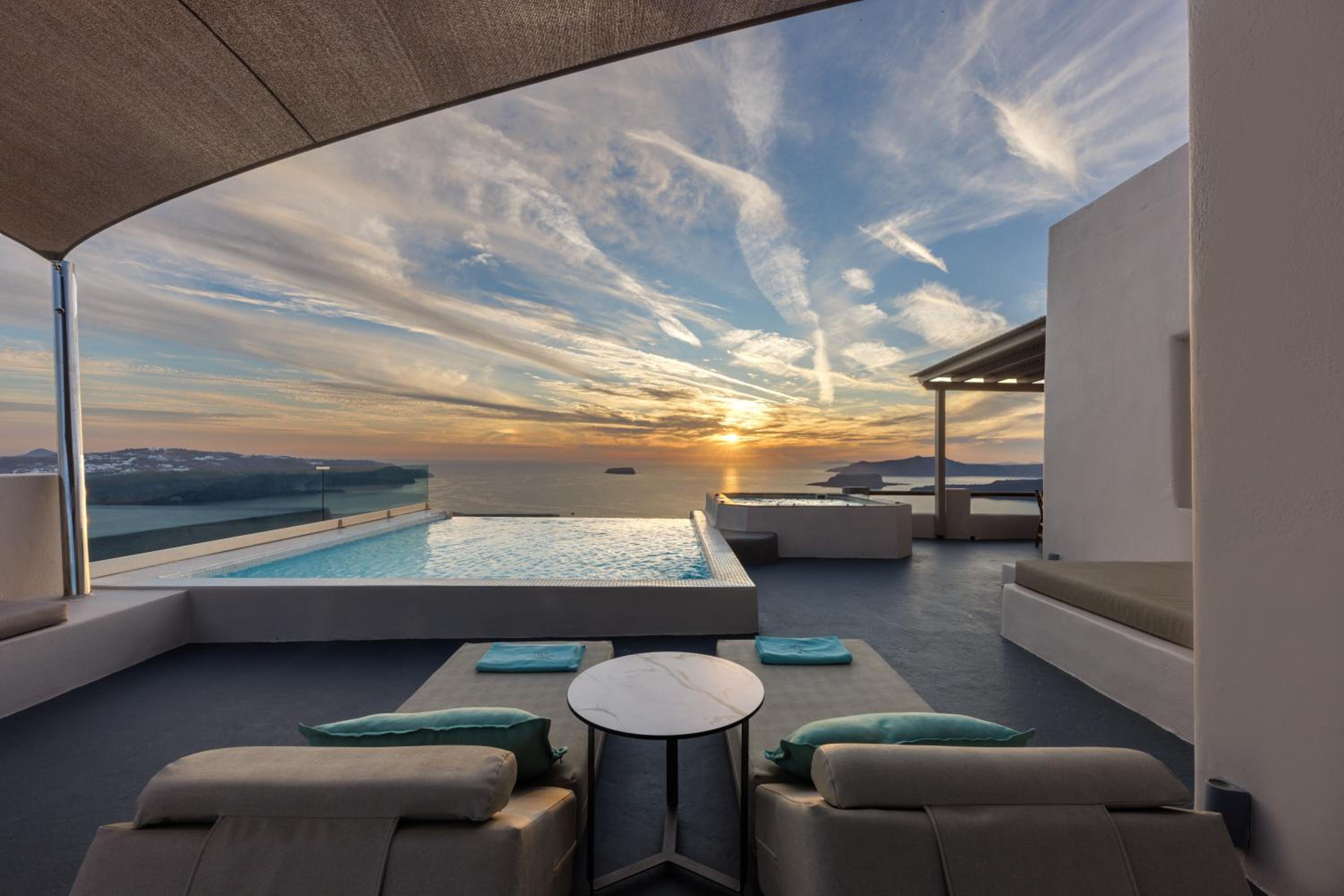 Villa with Private Pool - Photo 21