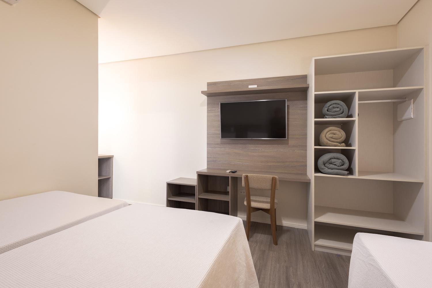 Standard Triple Room - Photo 2