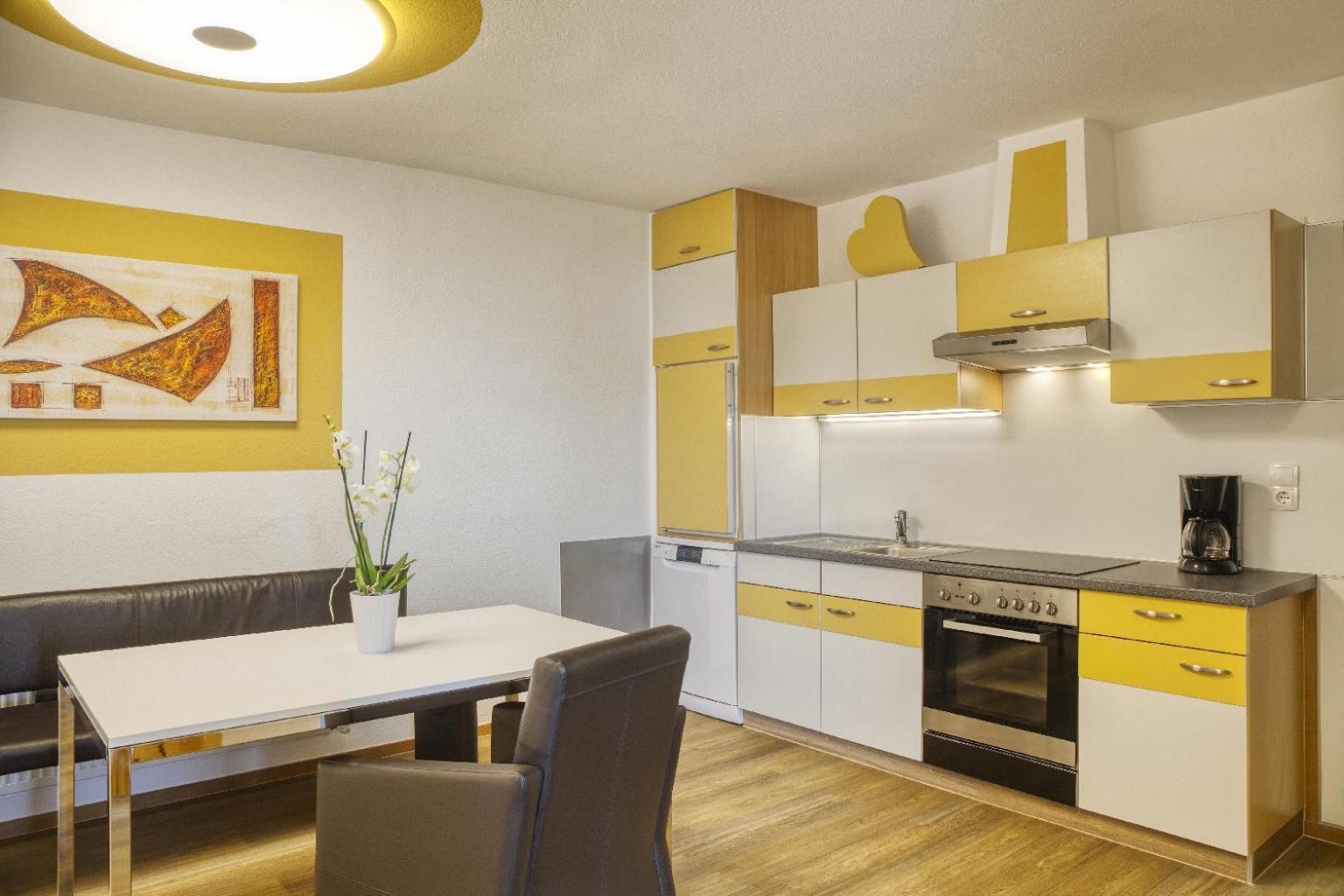 Apartment with Mountain View photo 3
