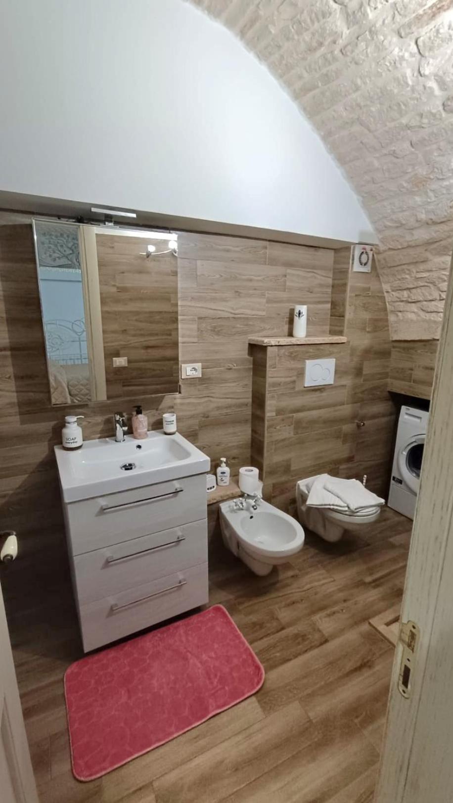 One-Bedroom House photo 2