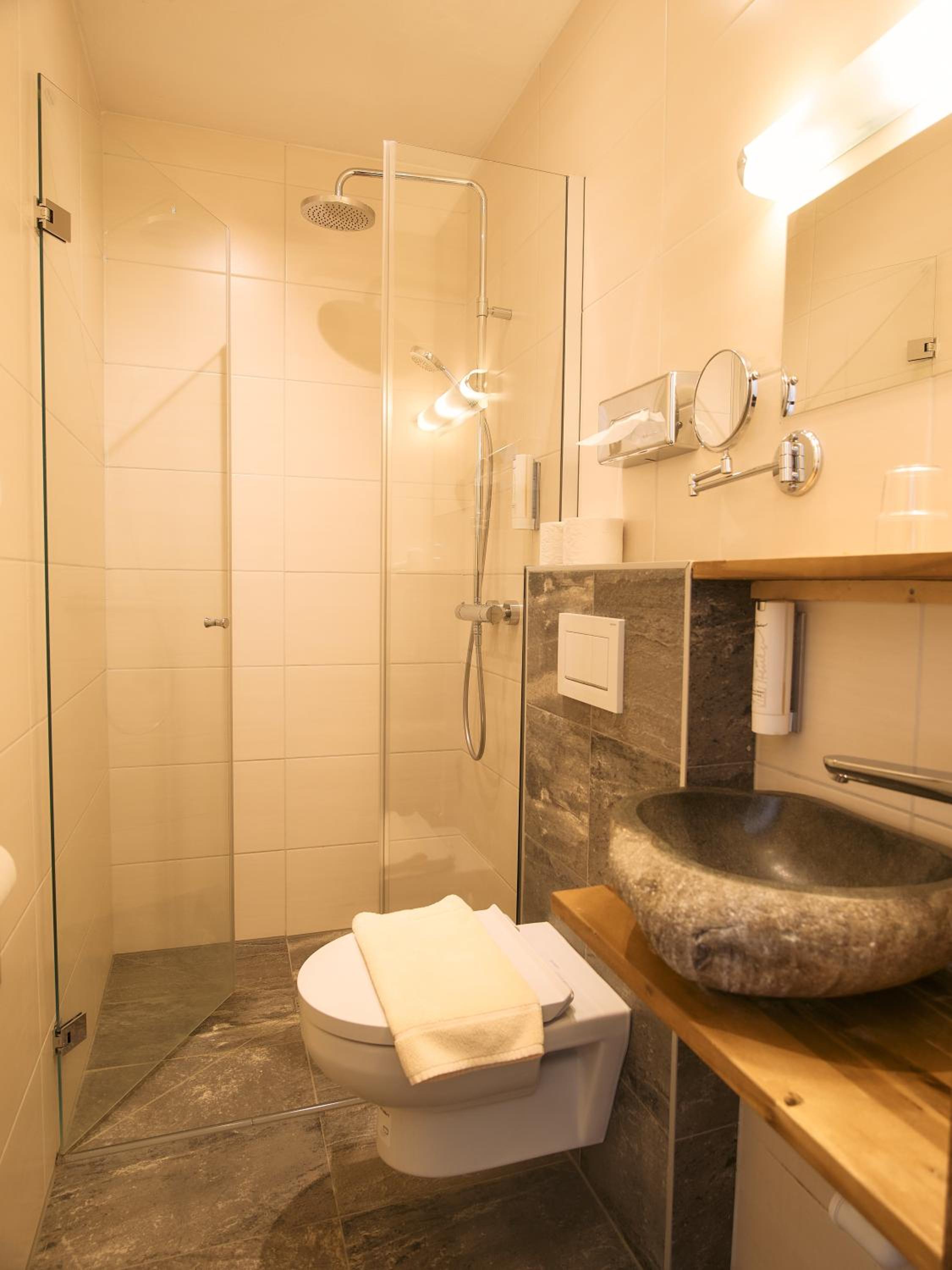 Double Room - Photo 15