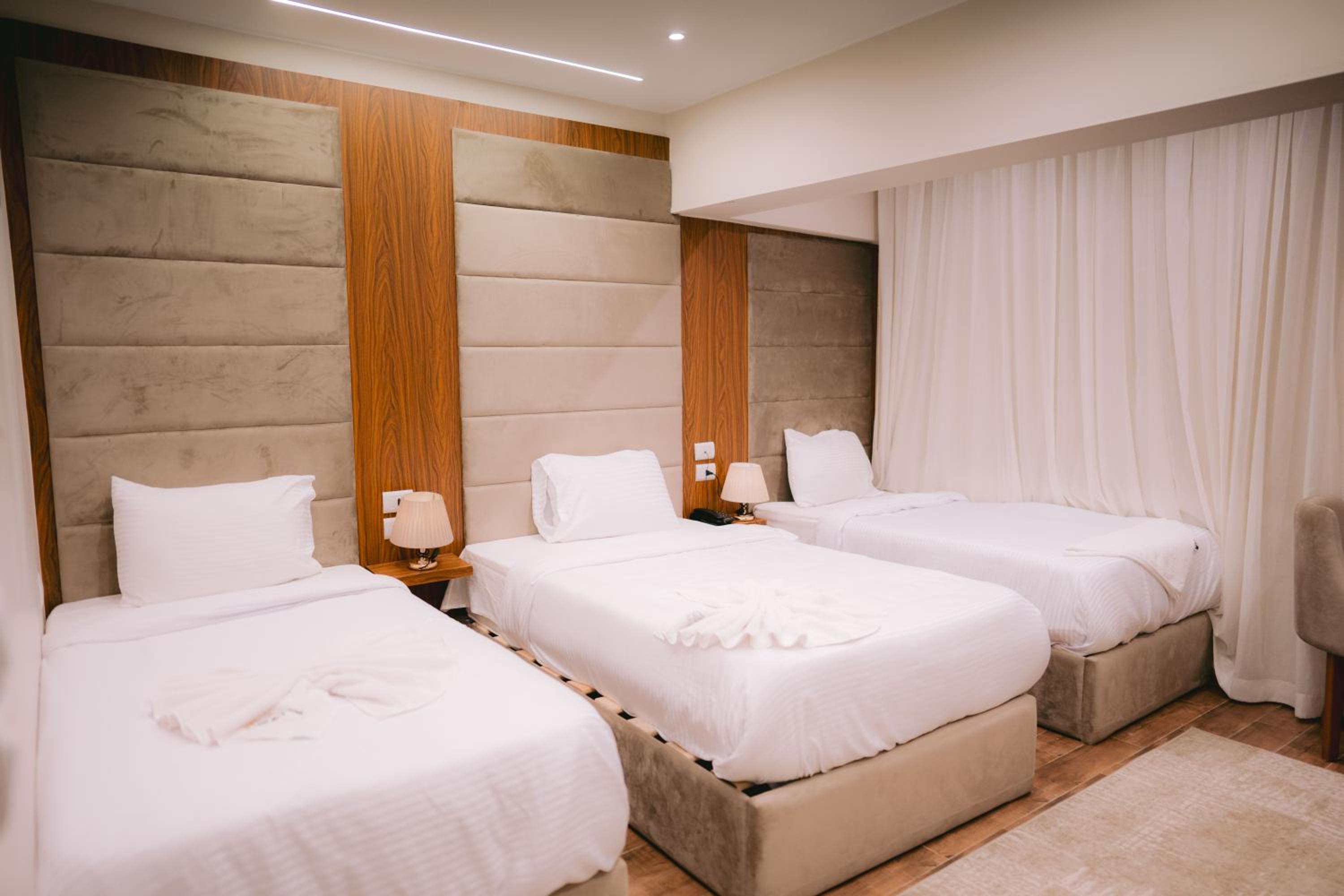 Triple Room With City View