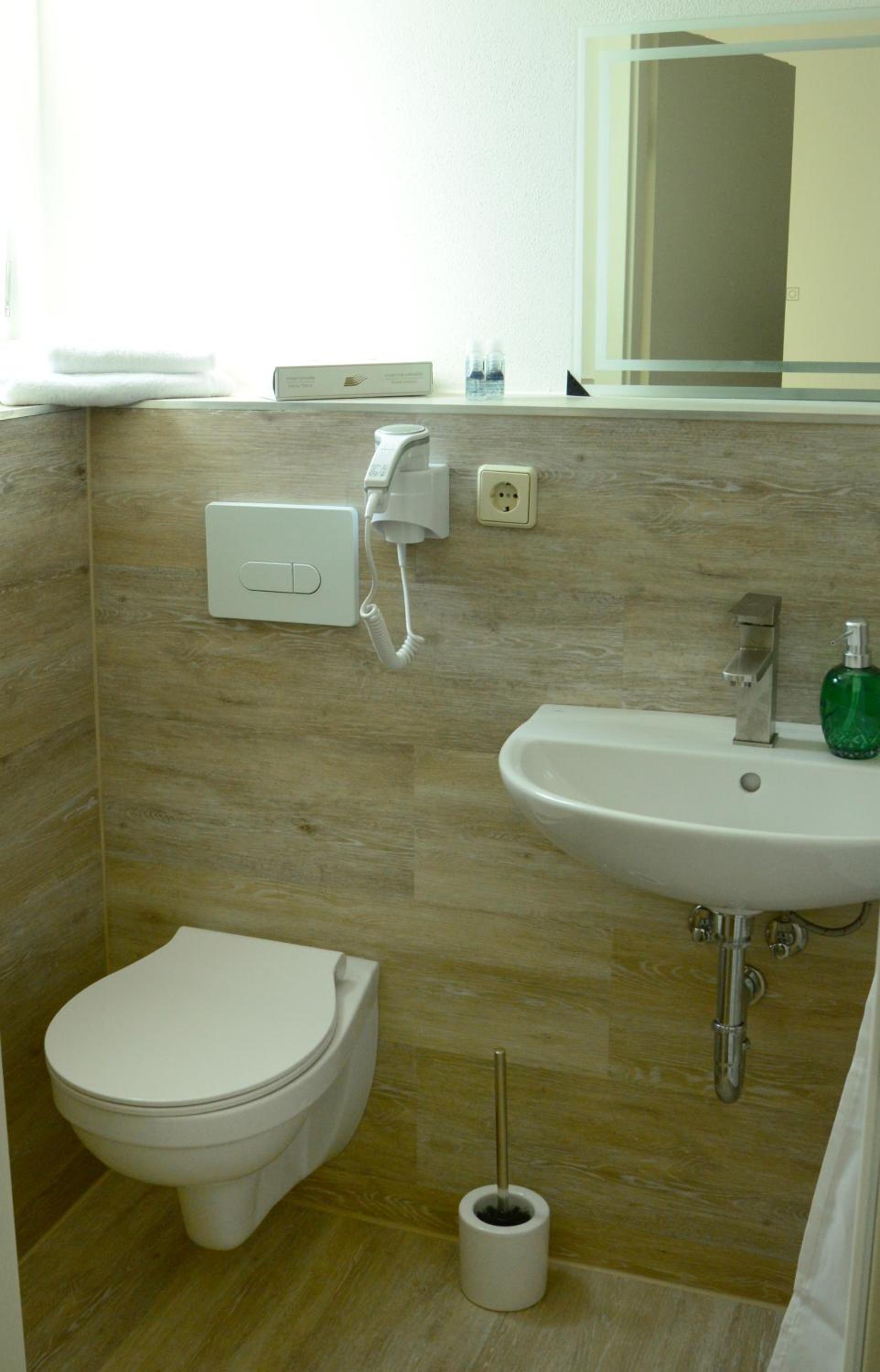 Single Room photo 2