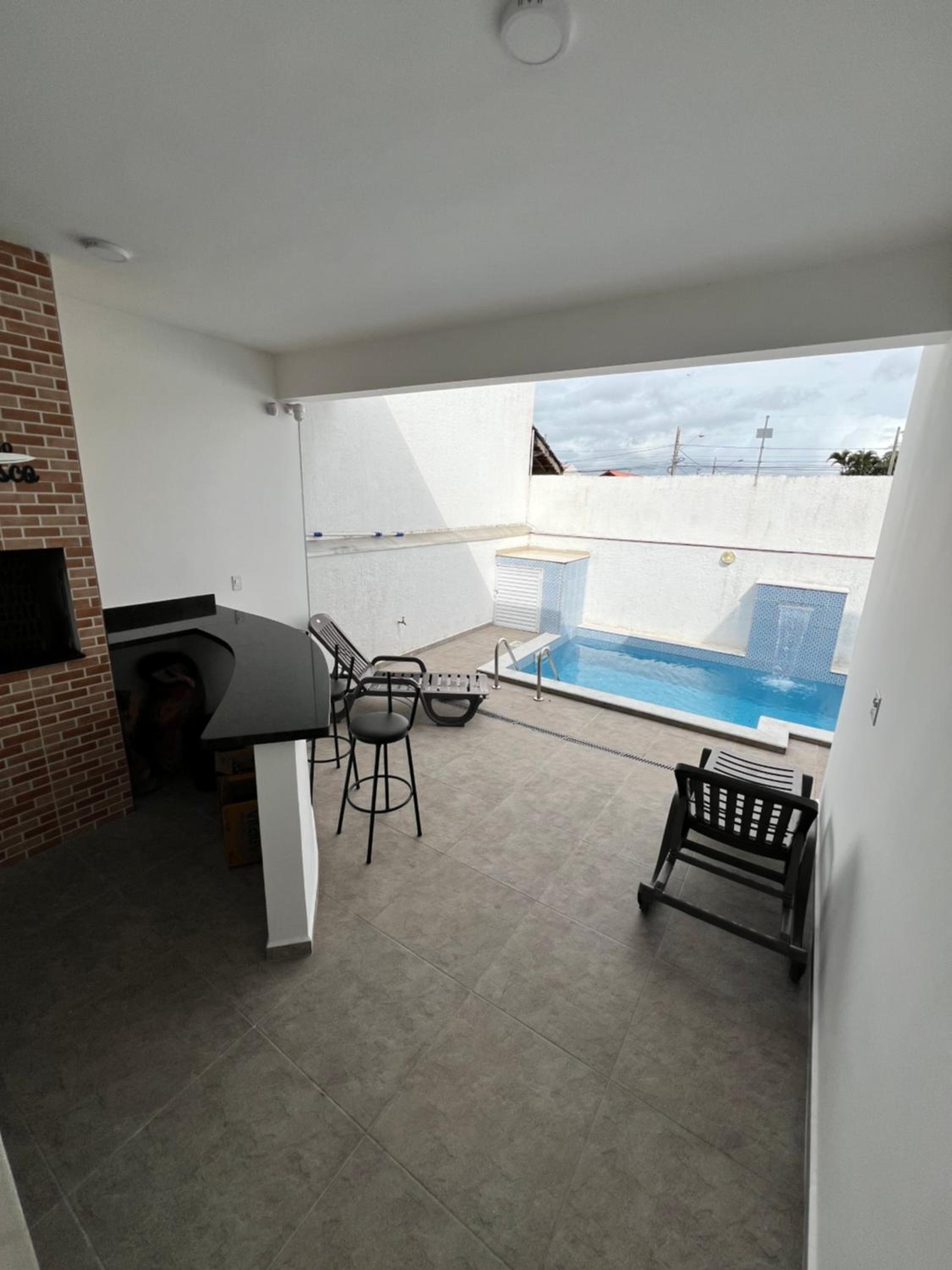 Three-Bedroom House photo 3