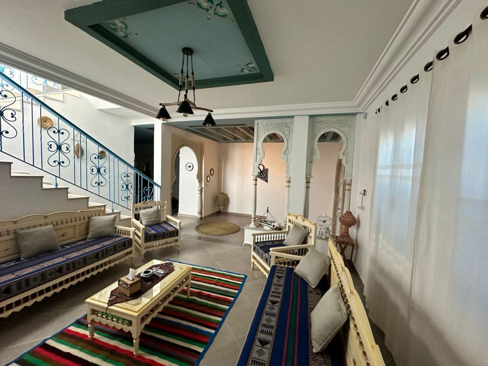Villa photo 1