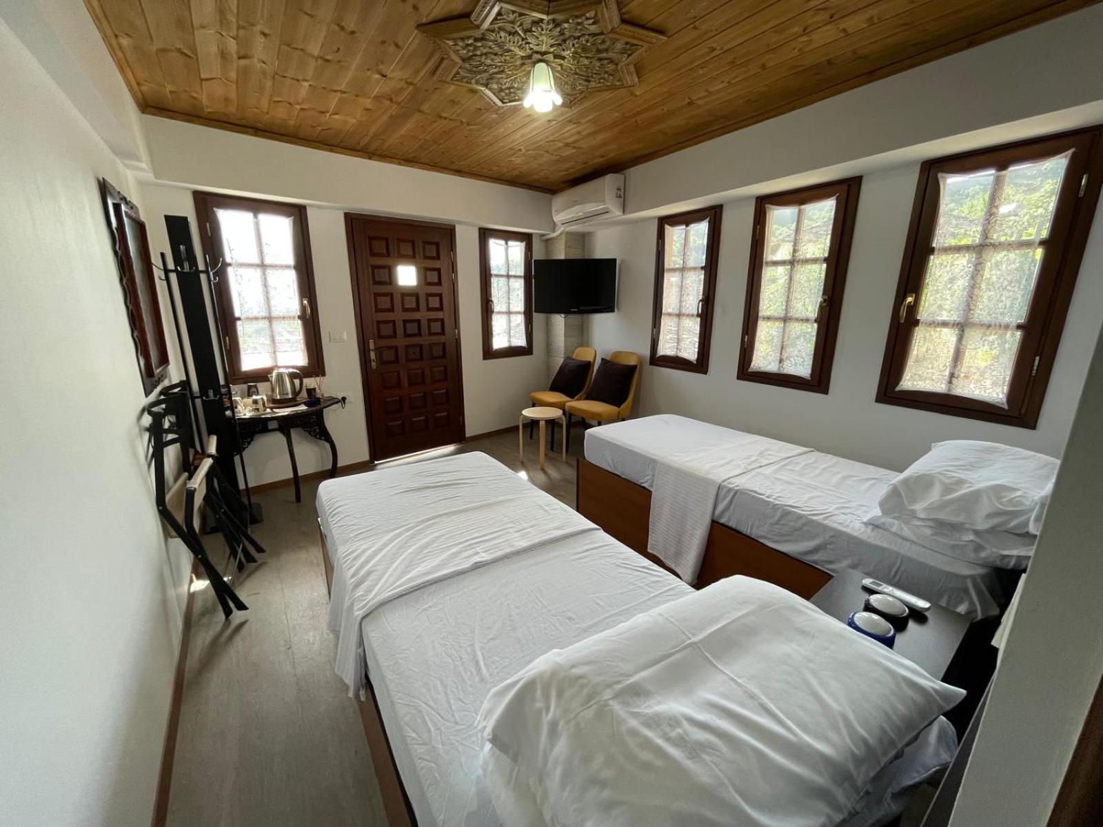 Deluxe Double or Twin Room with City View