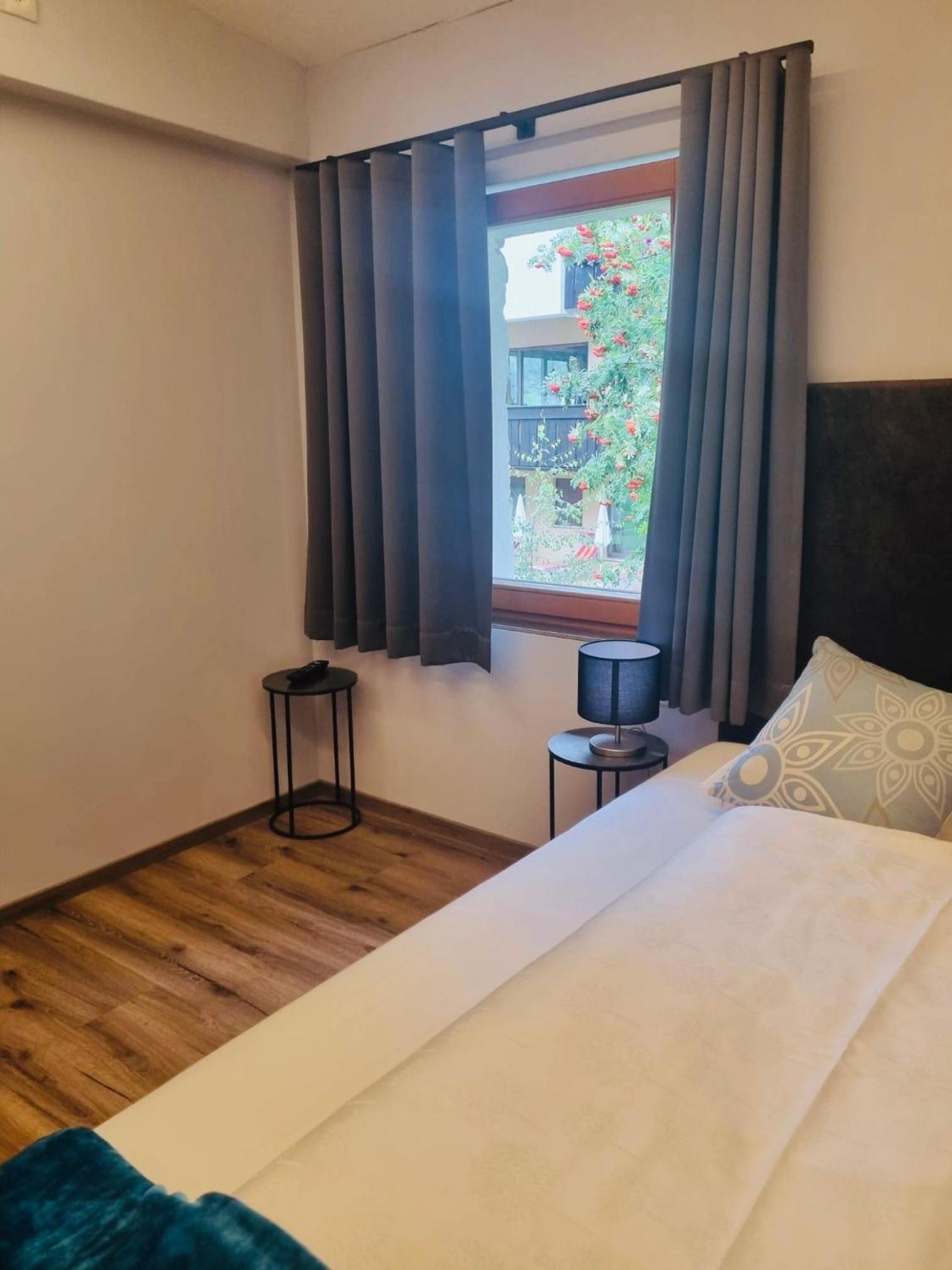 Single Room With Bathroom photo 2