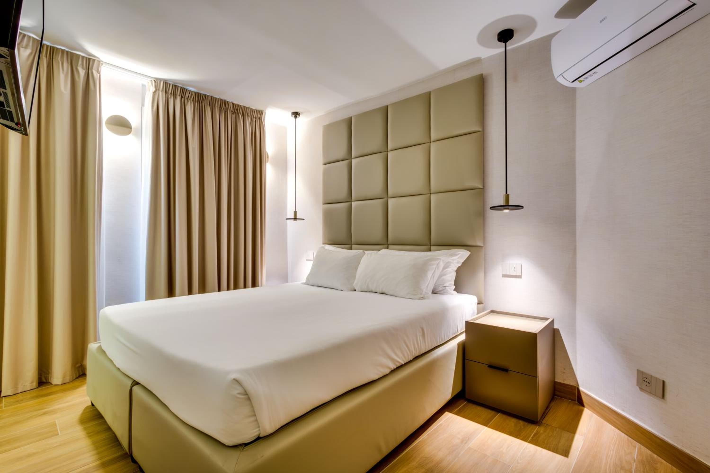 Deluxe Double Room photo 3