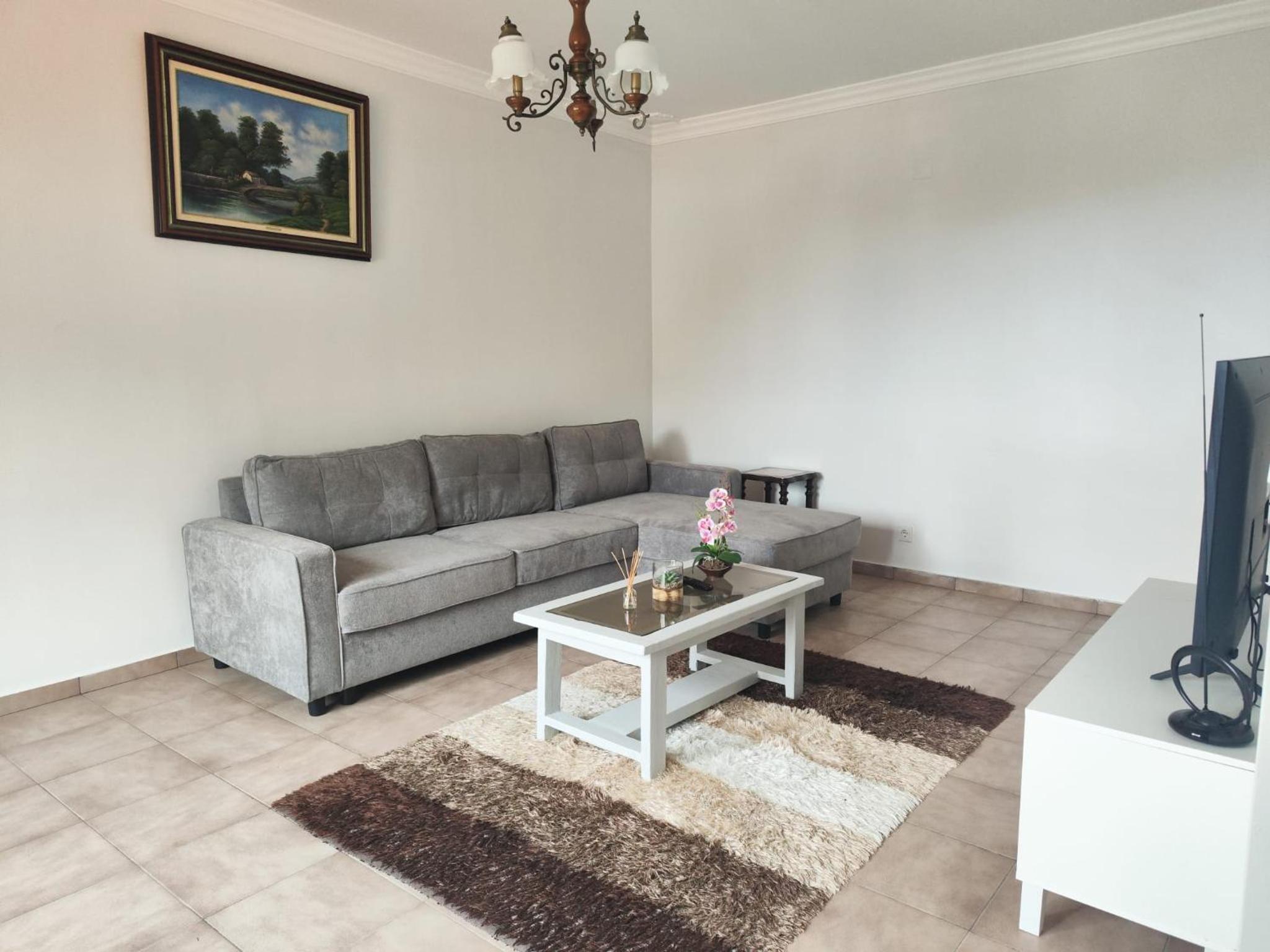 Two-Bedroom Apartment with Balcony and Sea View photo 2