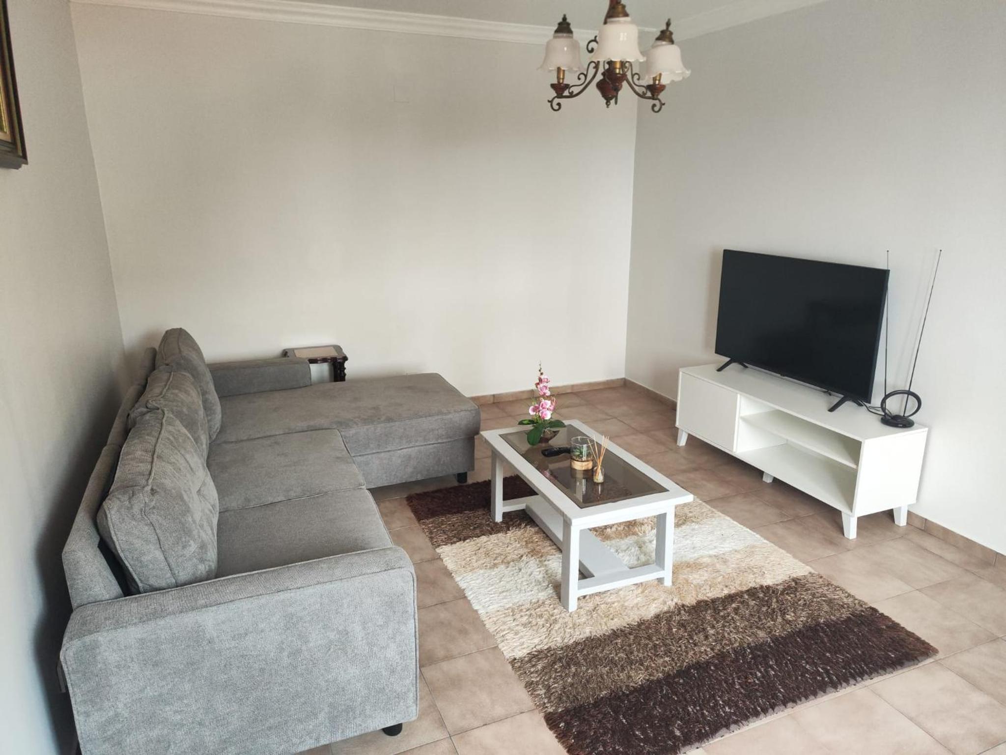 Two-Bedroom Apartment with Balcony and Sea View photo 3
