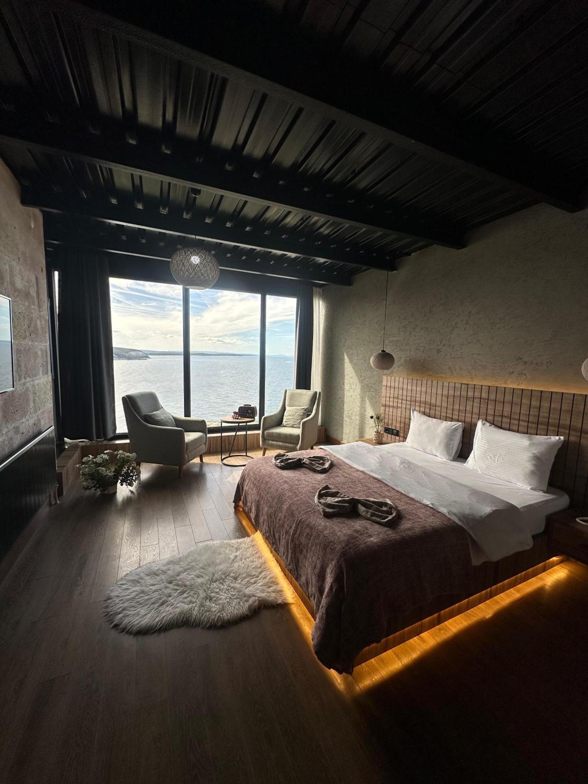 Deluxe Double Room With Sea View photo 1