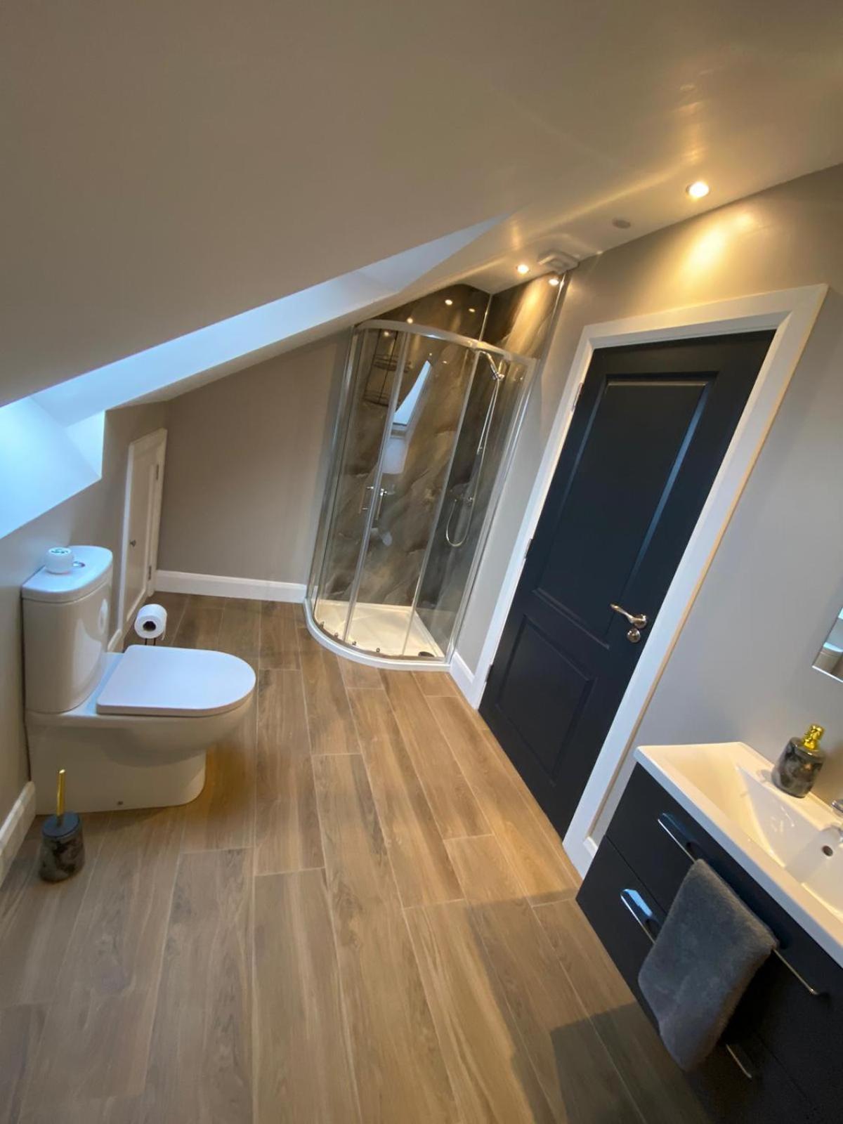 Three-Bedroom House photo 2