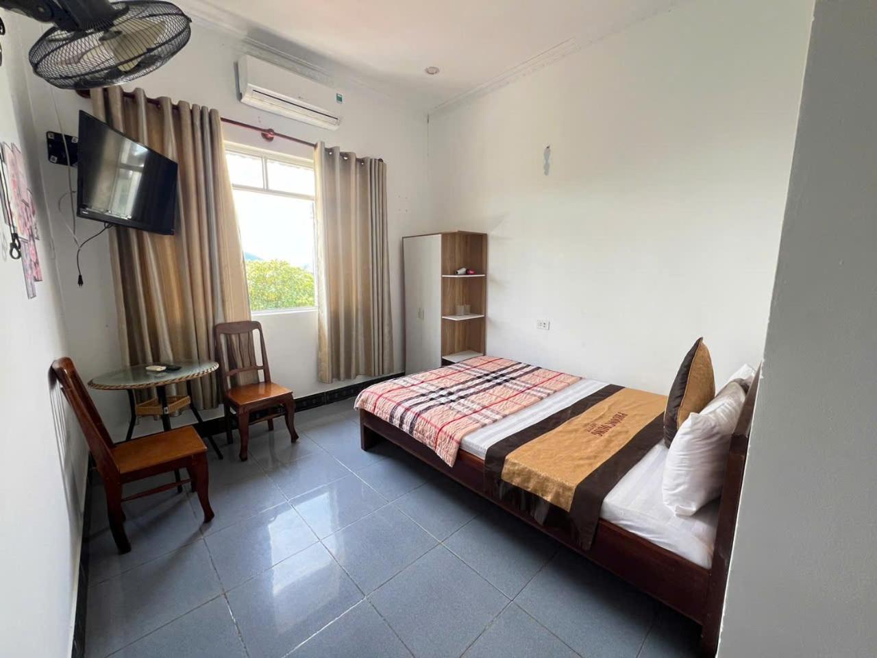 Single Room With Private Bathroom photo 1