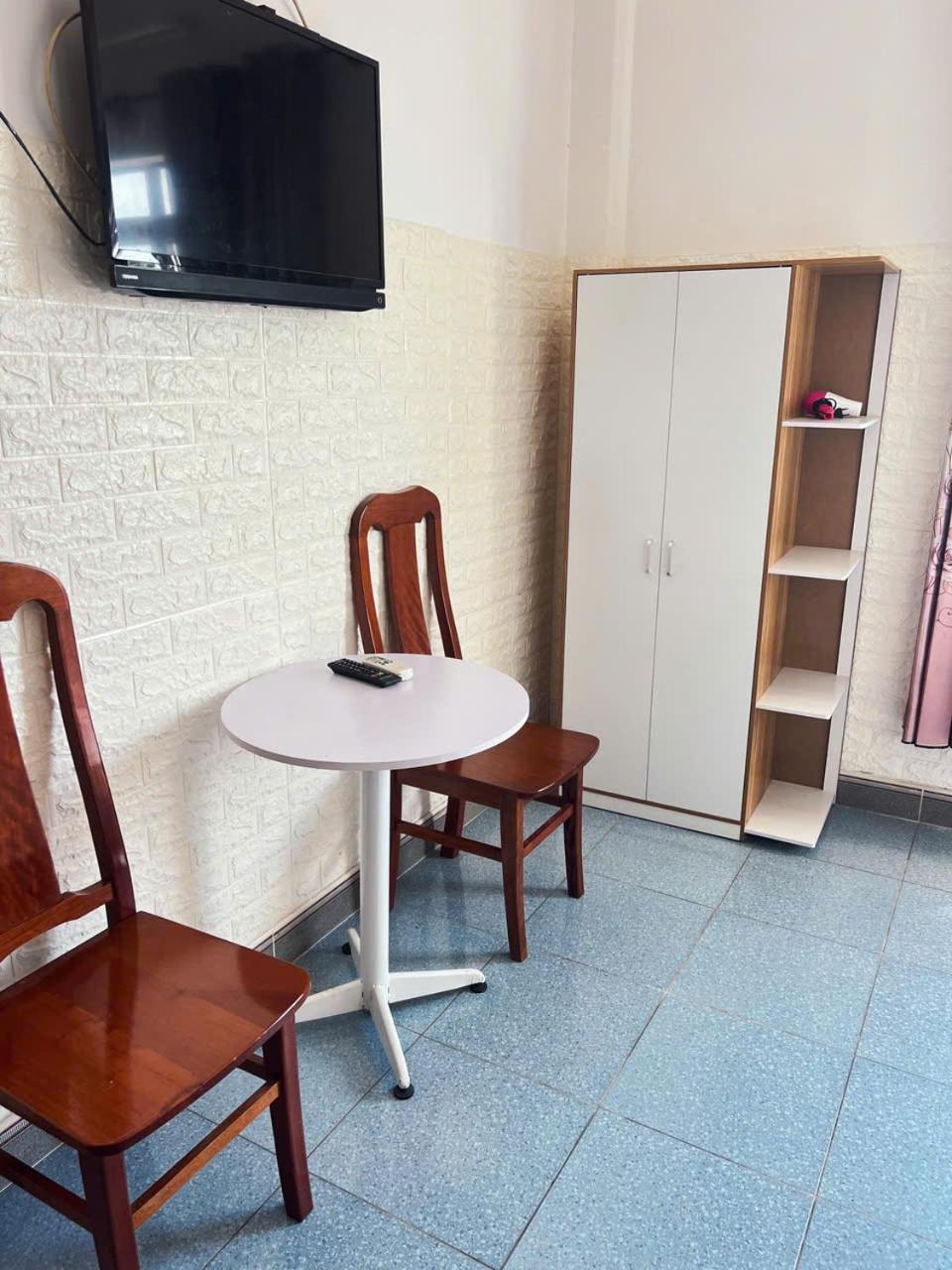 Single Room With Private Bathroom photo 3