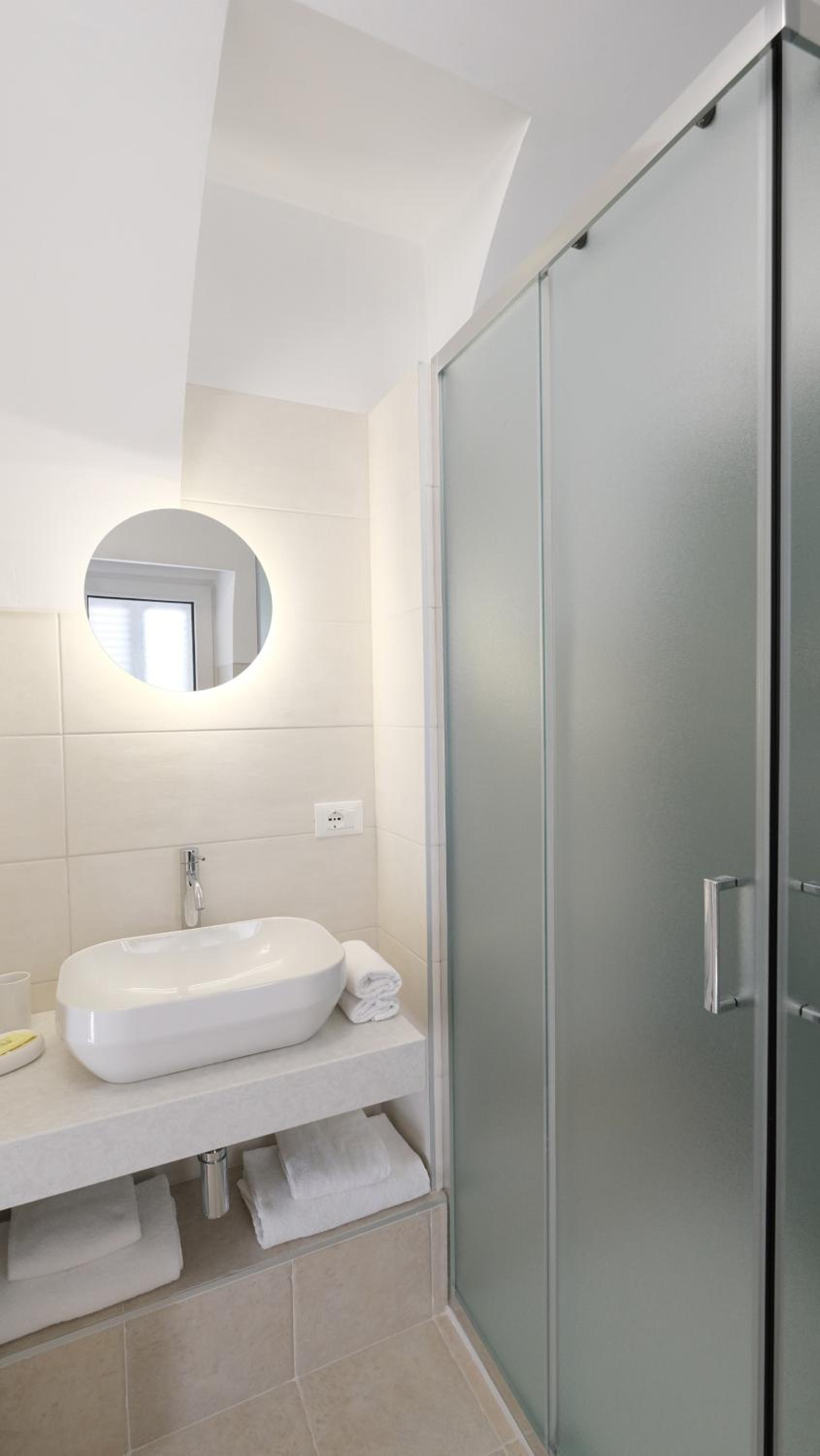 Double Room with Balcony photo 2