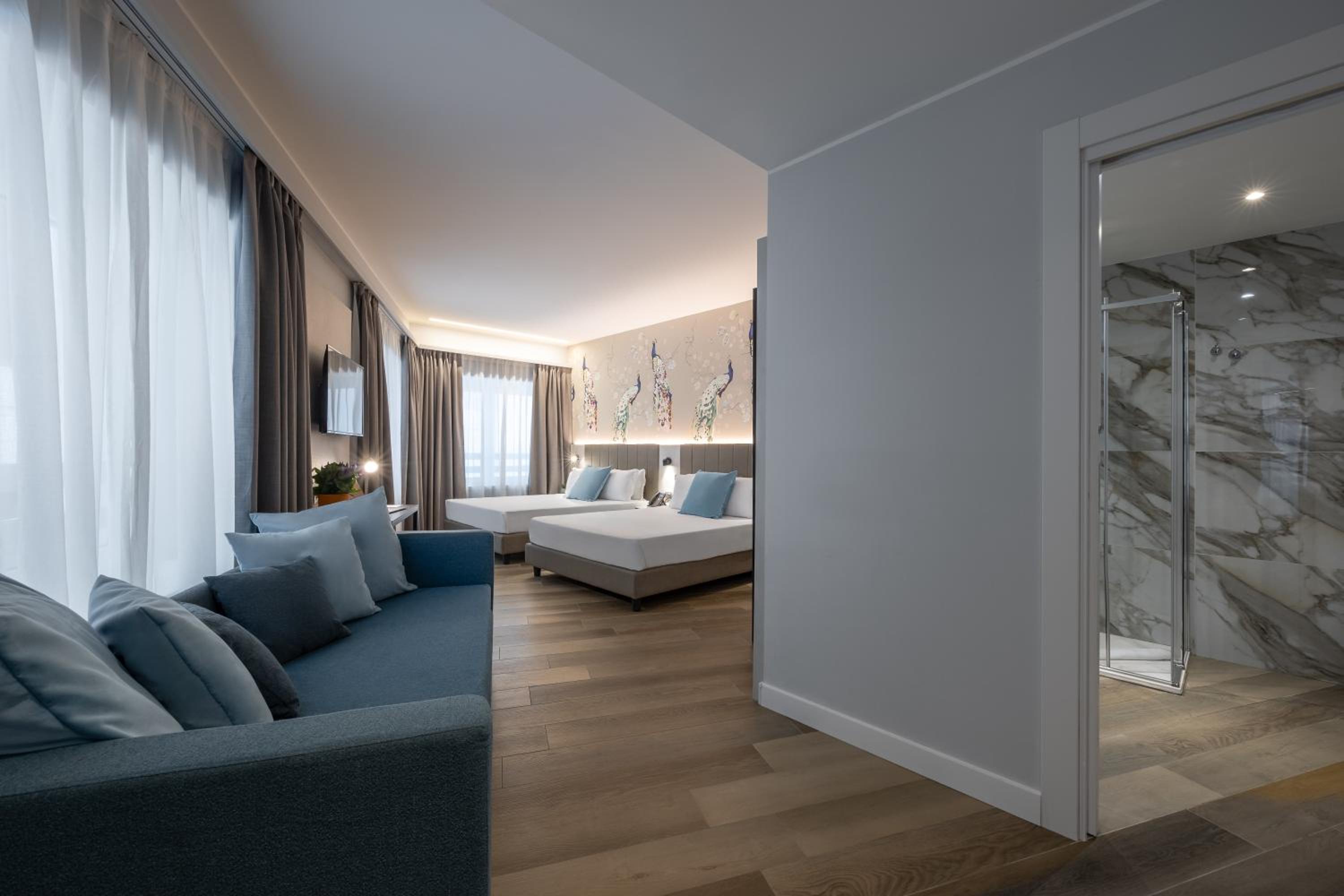 Superior Queen Room with Two Queen Beds photo 3