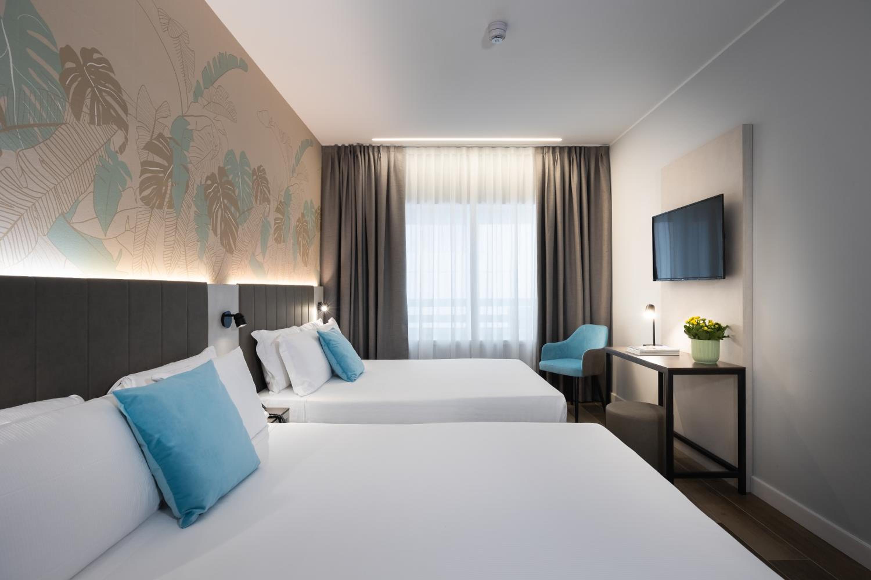 Superior Queen Room with Two Queen Beds