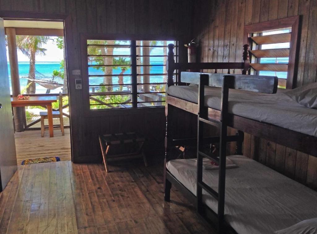 6-Bed Mixed Dormitory Room photo 1