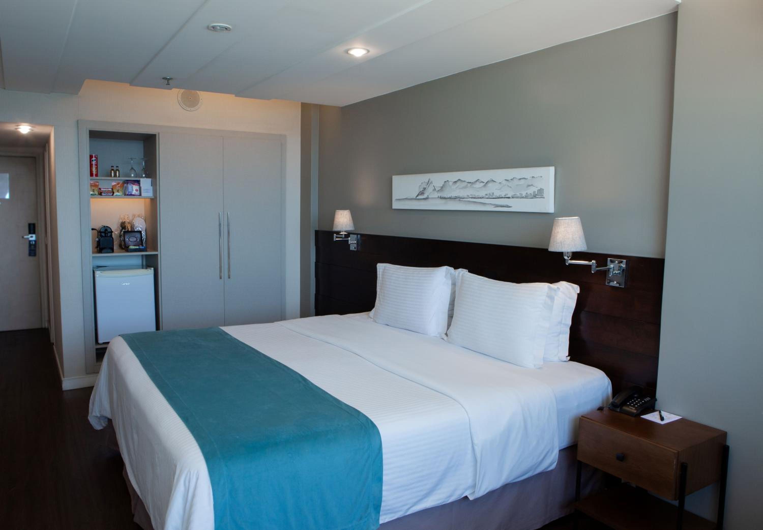 Deluxe Room with Ocean View - Photo 8