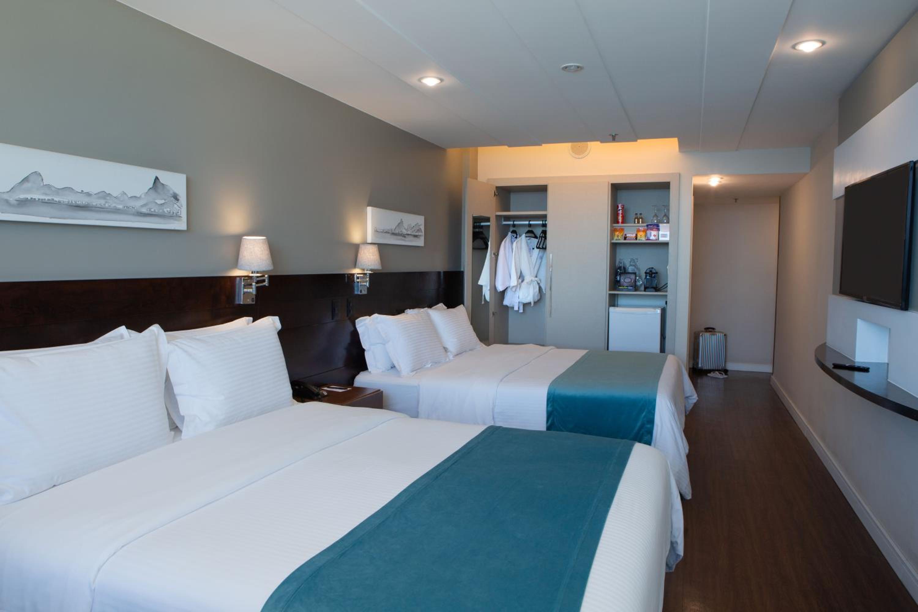 Family Room with Sea View - Photo 2
