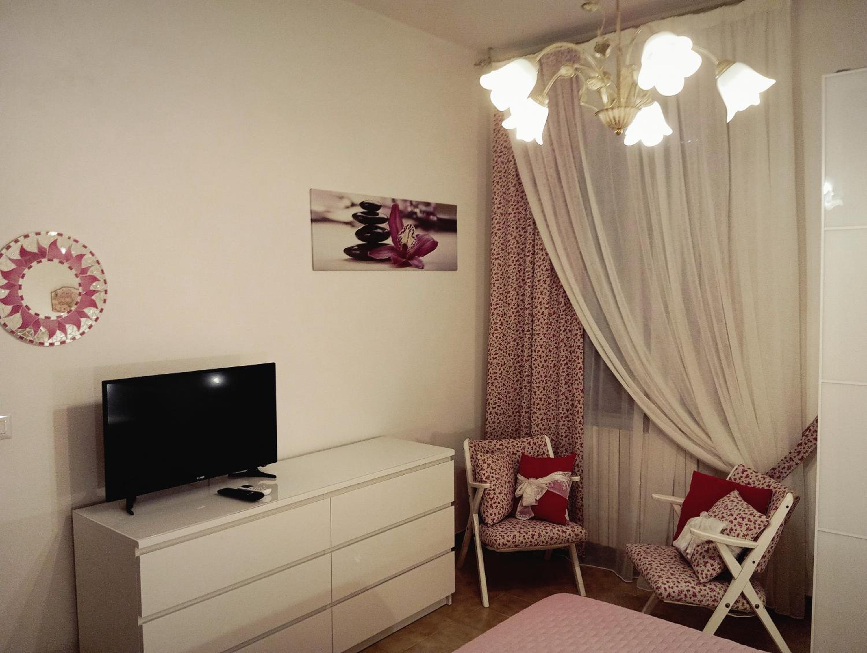 One-Bedroom Apartment with Garden View