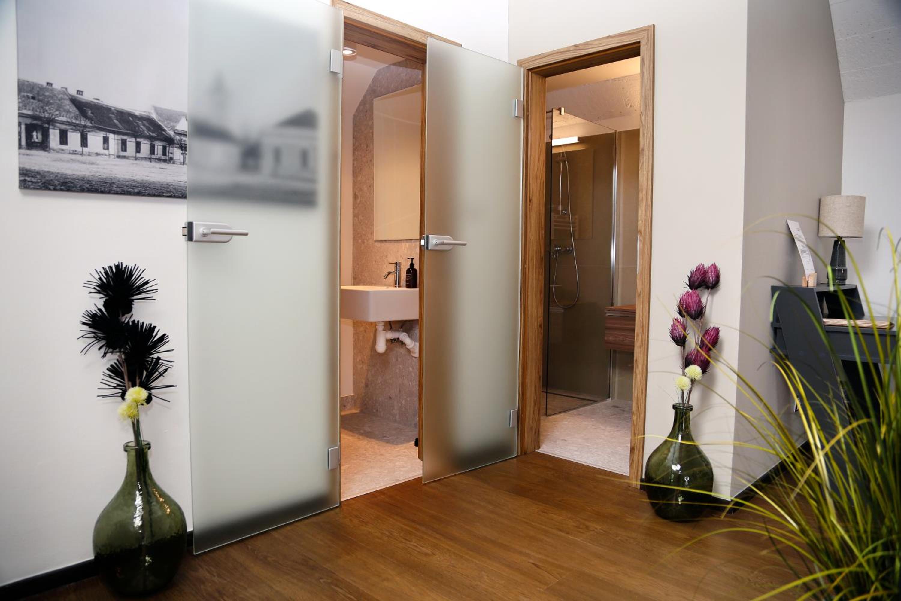 Studio - Split Level - Photo 7