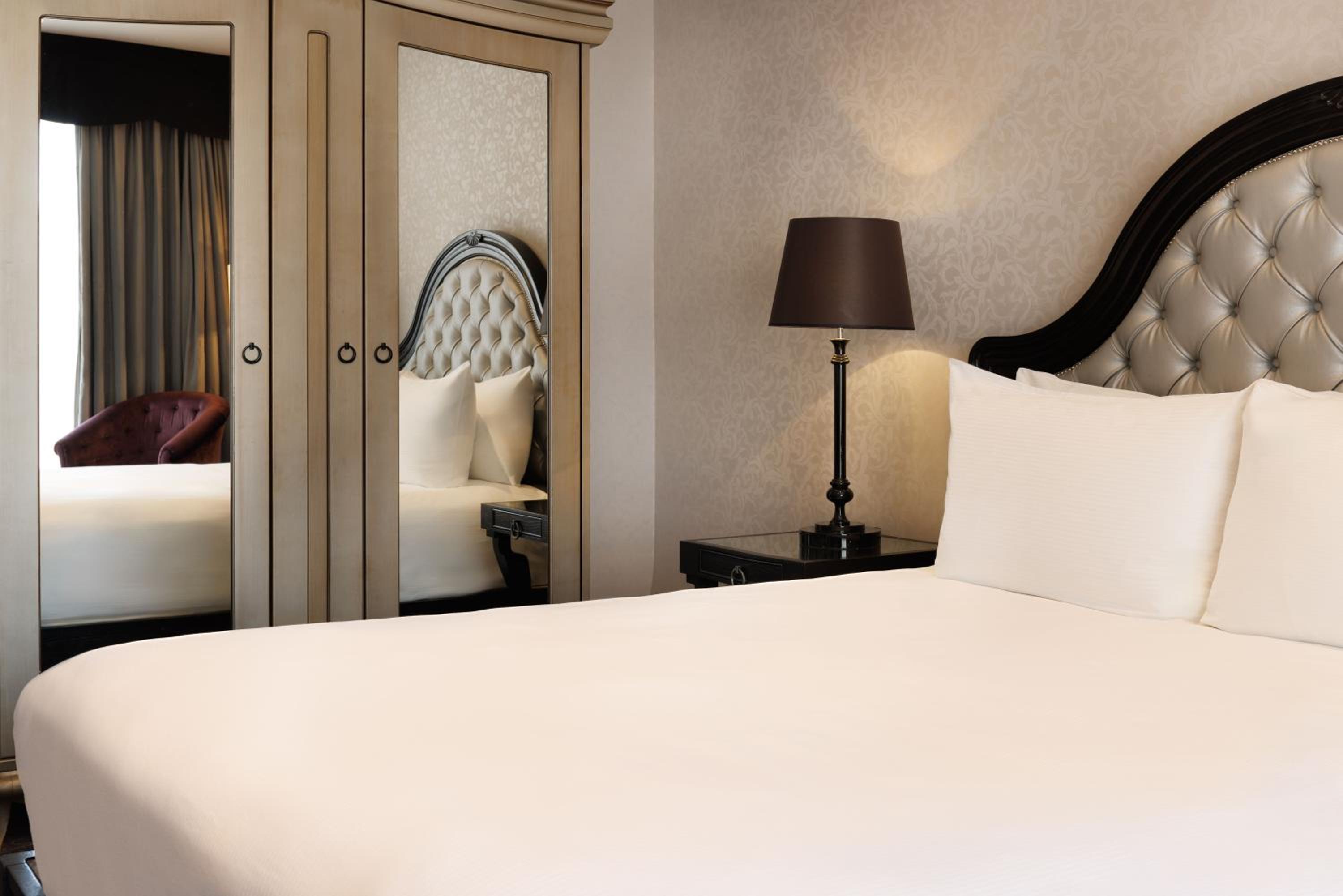 Guest Queen Room - Photo 2