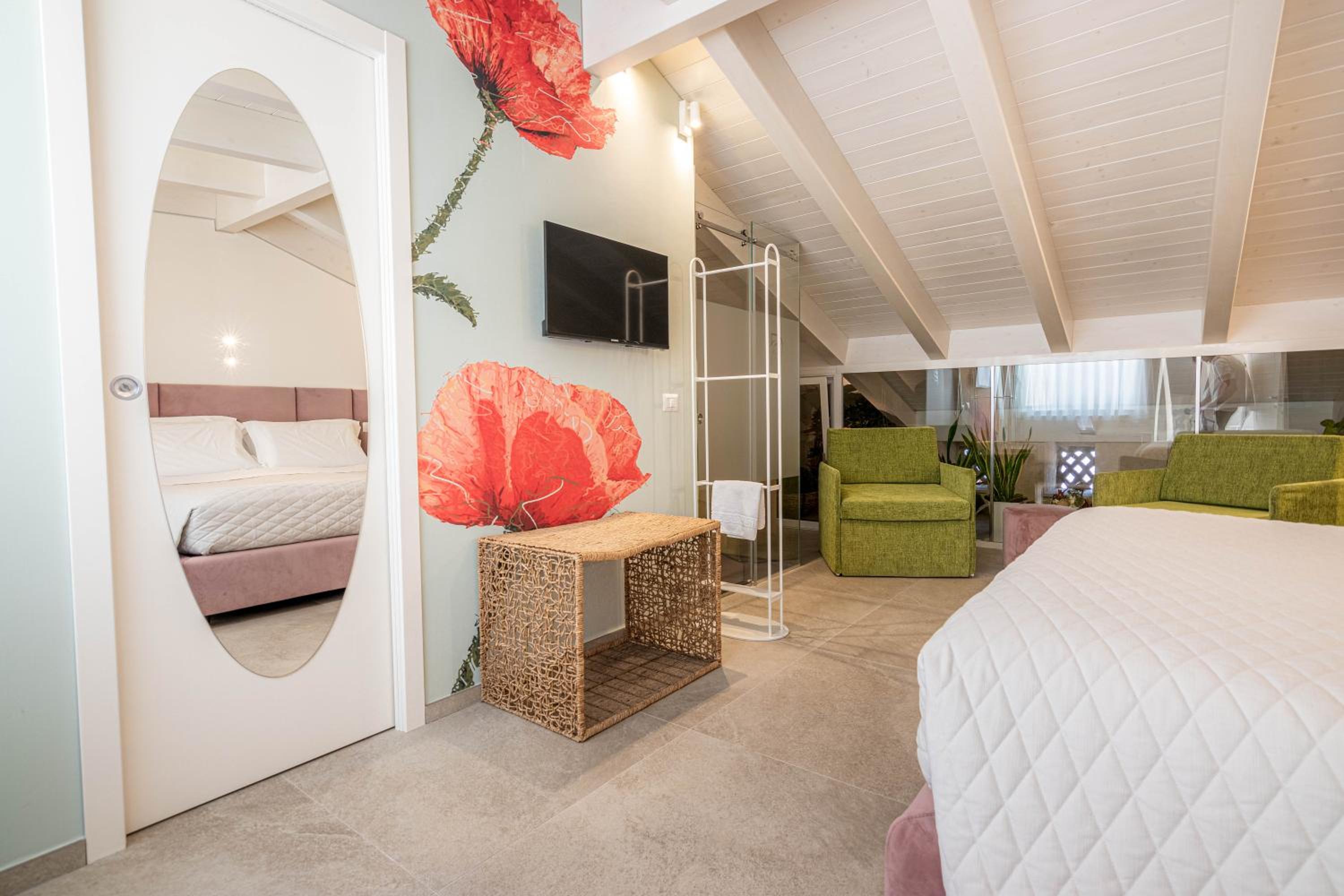 Quadruple Room - Photo 4
