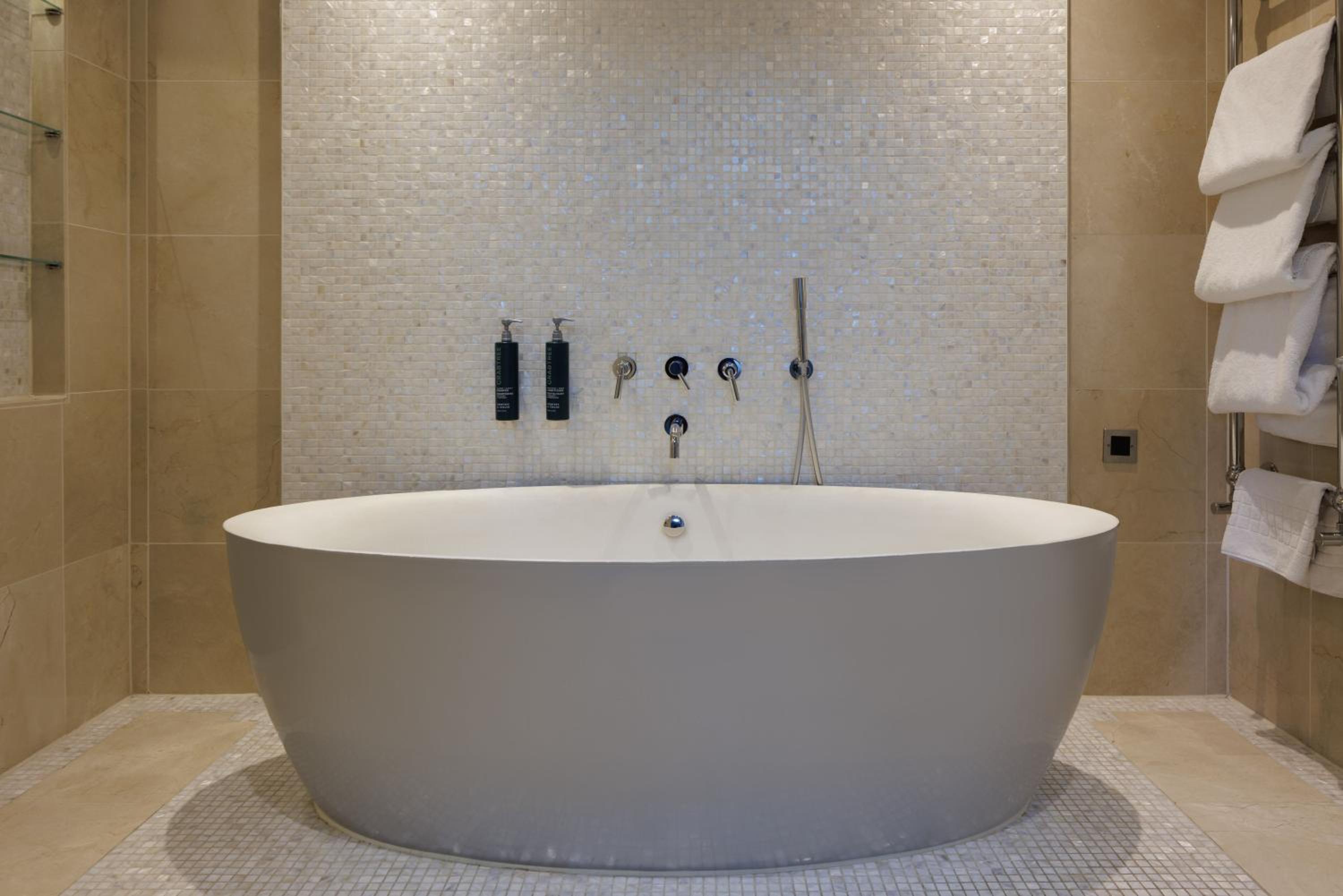 King Junior Suite - Photo 11
