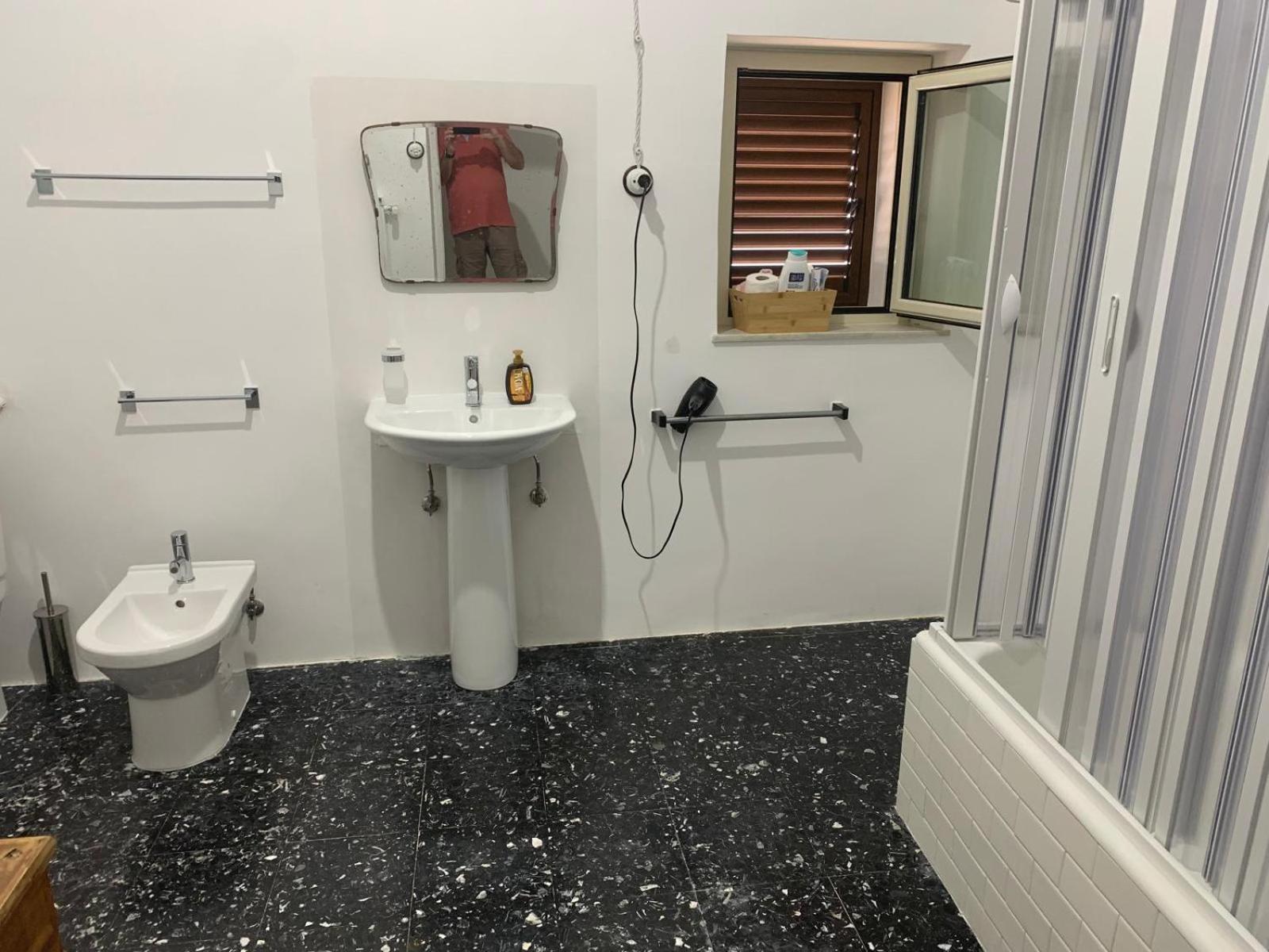 Deluxe Double Room with Sea View - Photo 18
