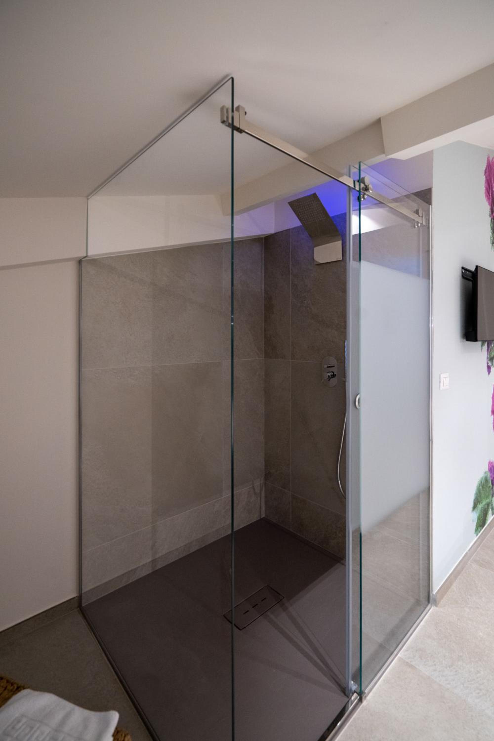 Triple Room - Photo 15