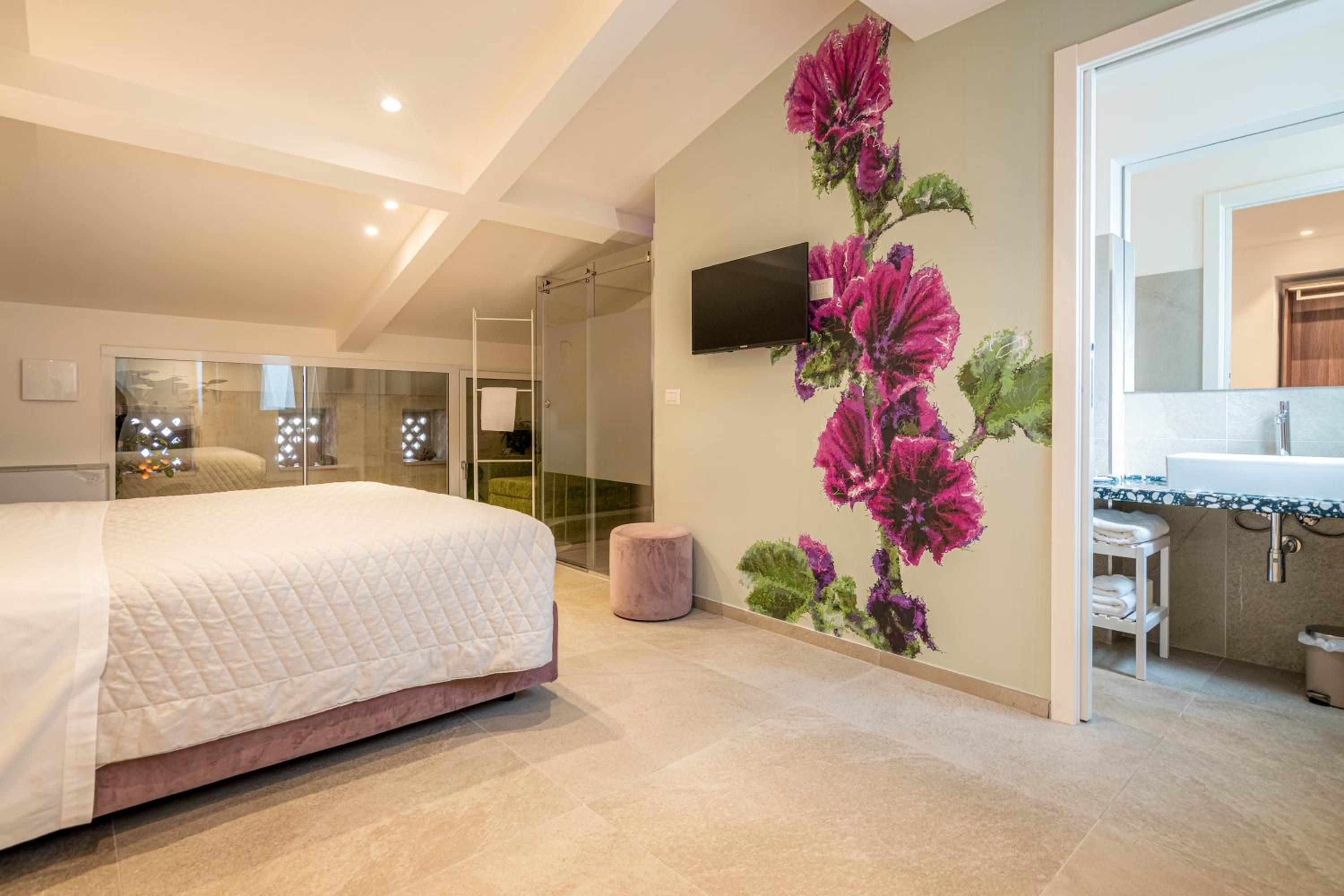Triple Room - Photo 12