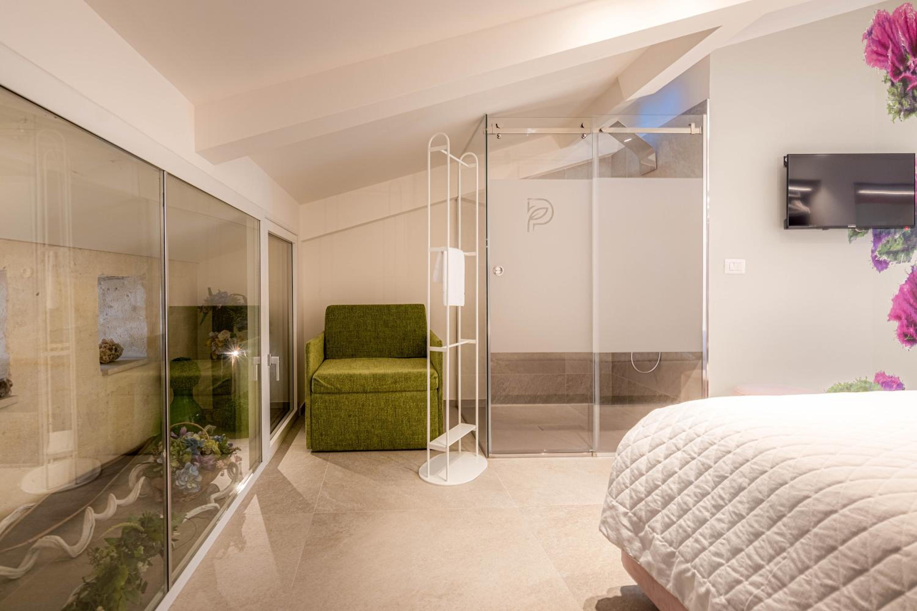 Triple Room - Photo 10