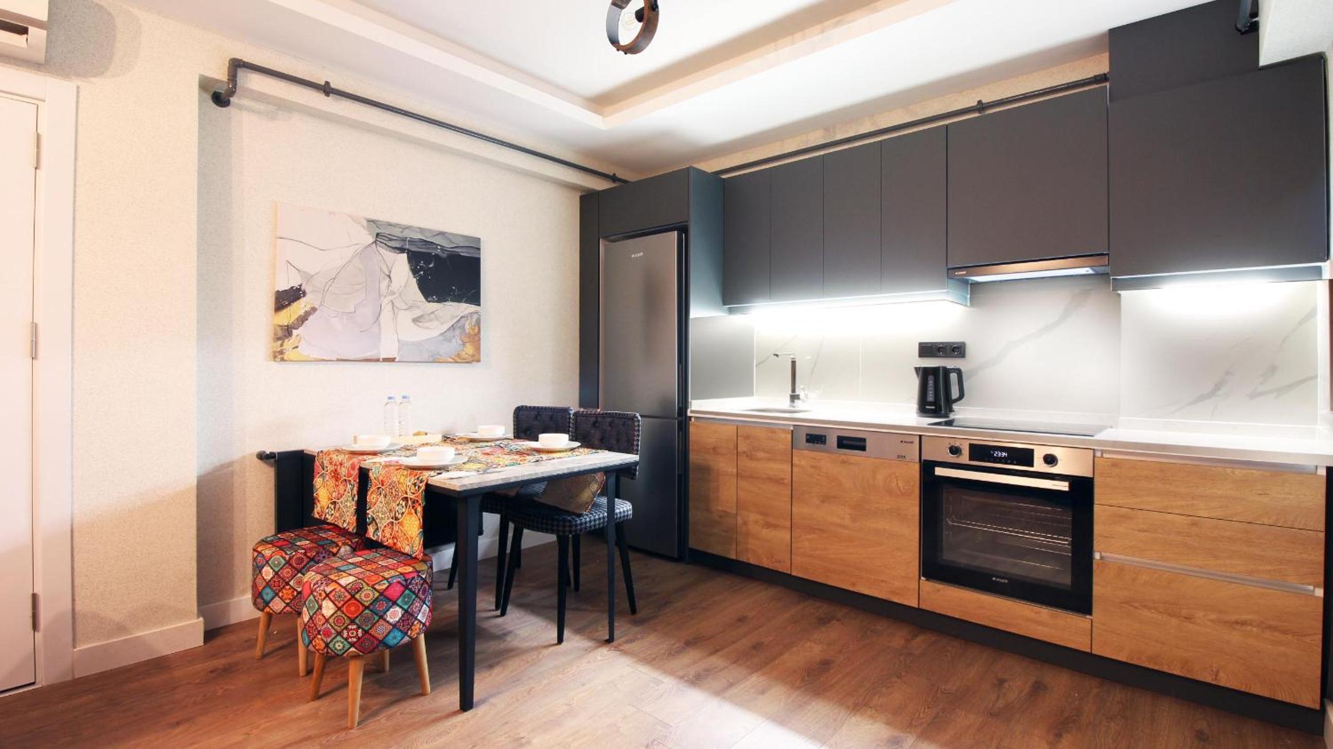 One-Bedroom Apartment photo 2