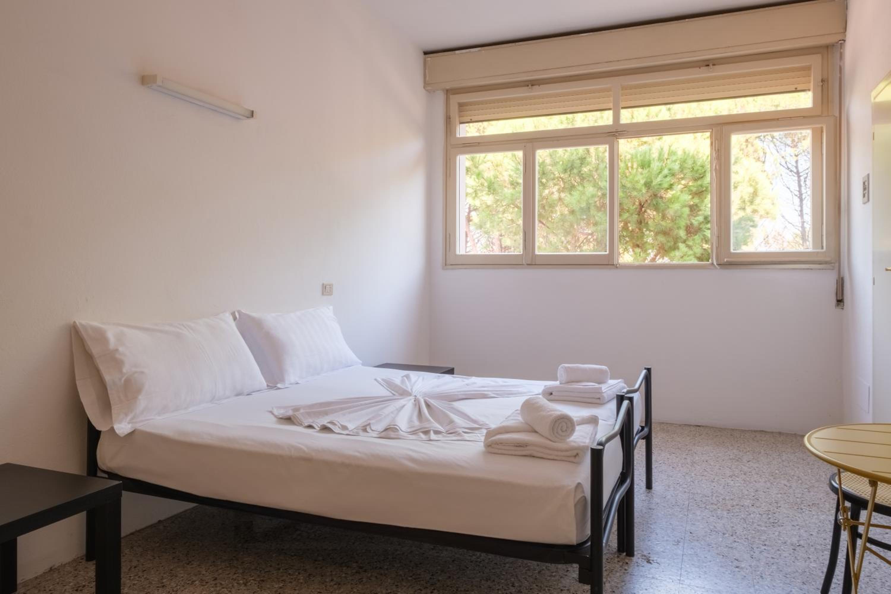 Standard Double or Twin Room photo 1