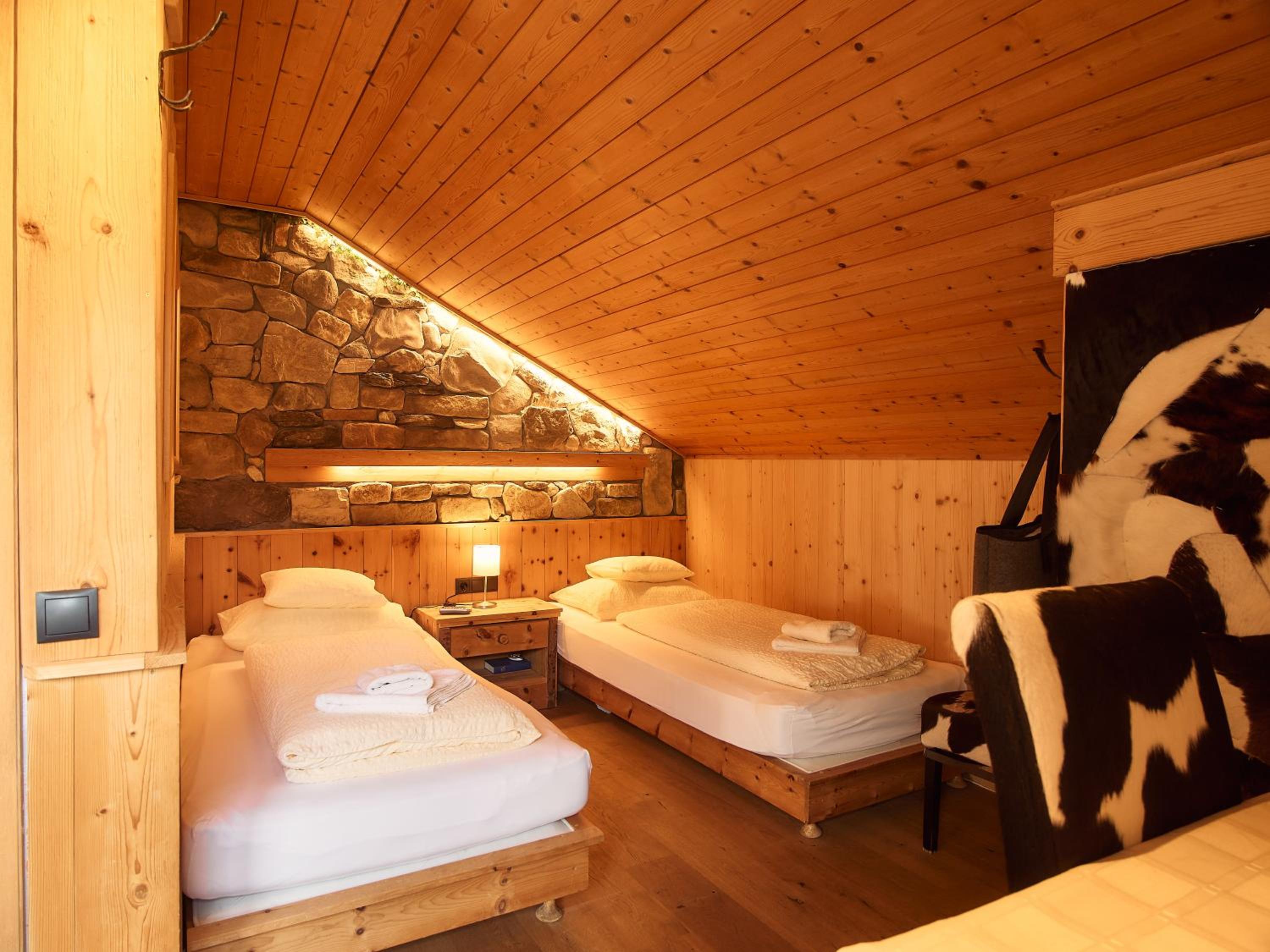 Twin Room - Photo 20