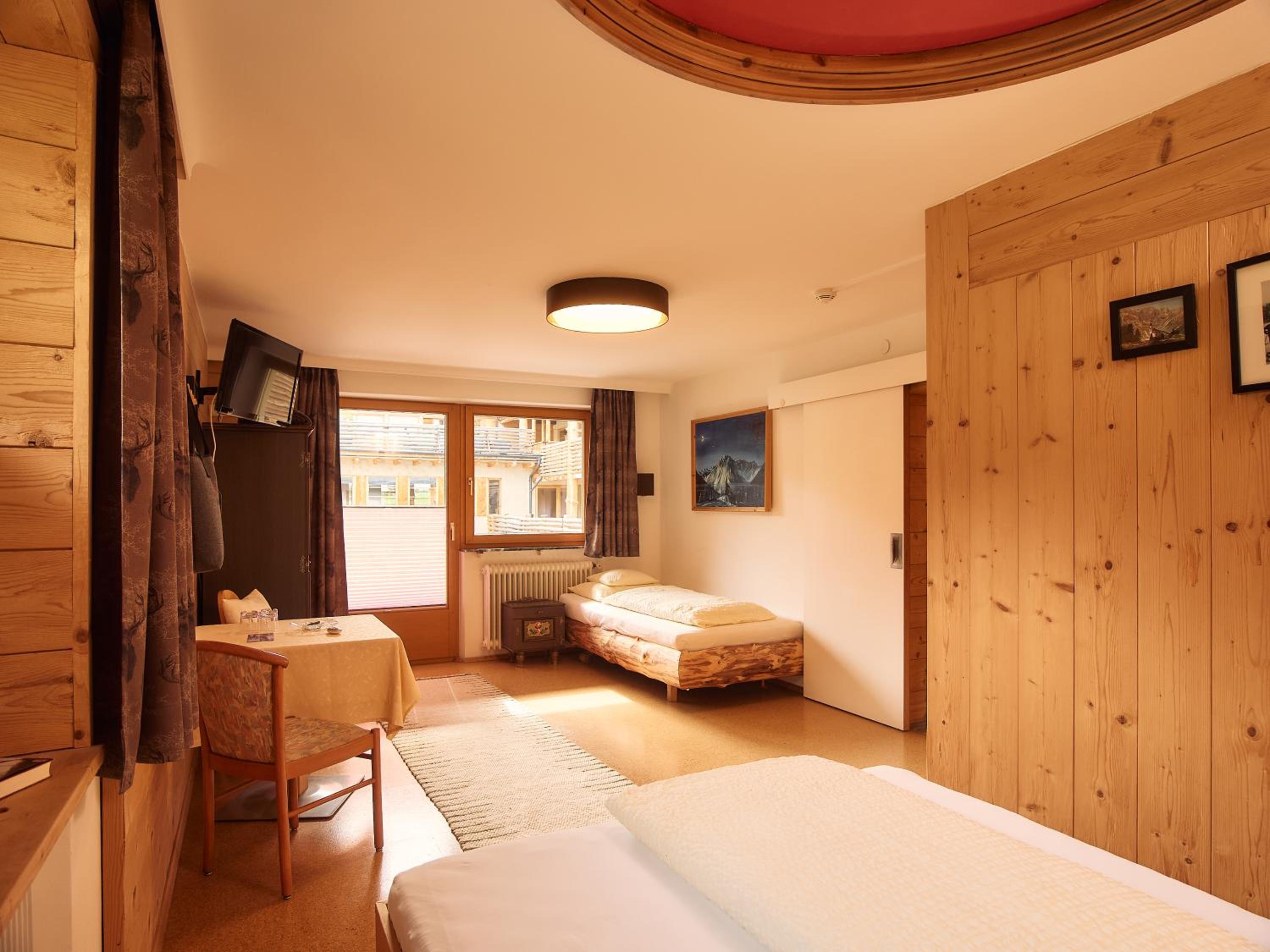 Twin Room - Photo 16