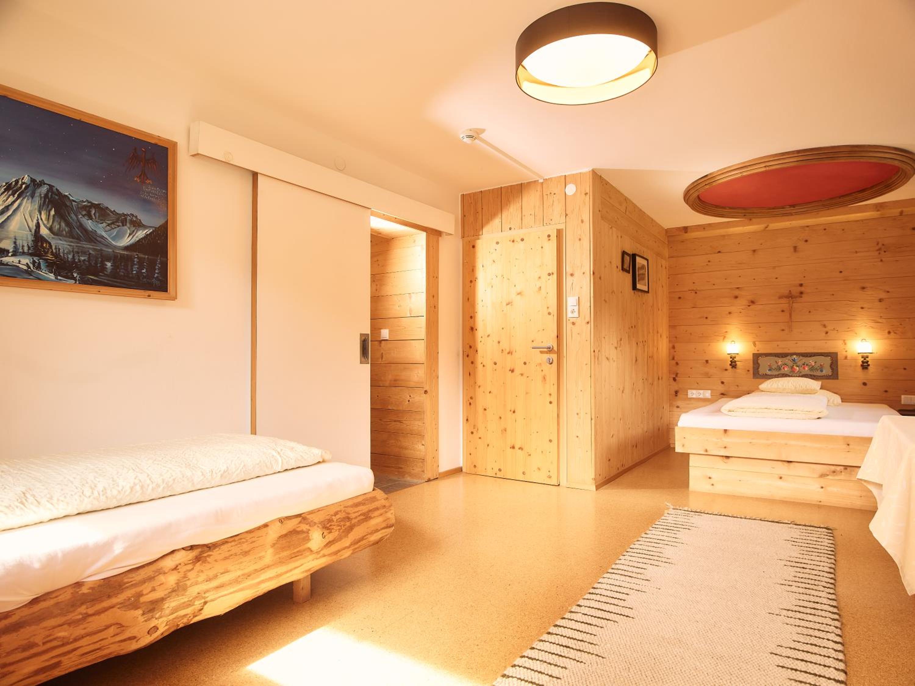 Twin Room - Photo 17