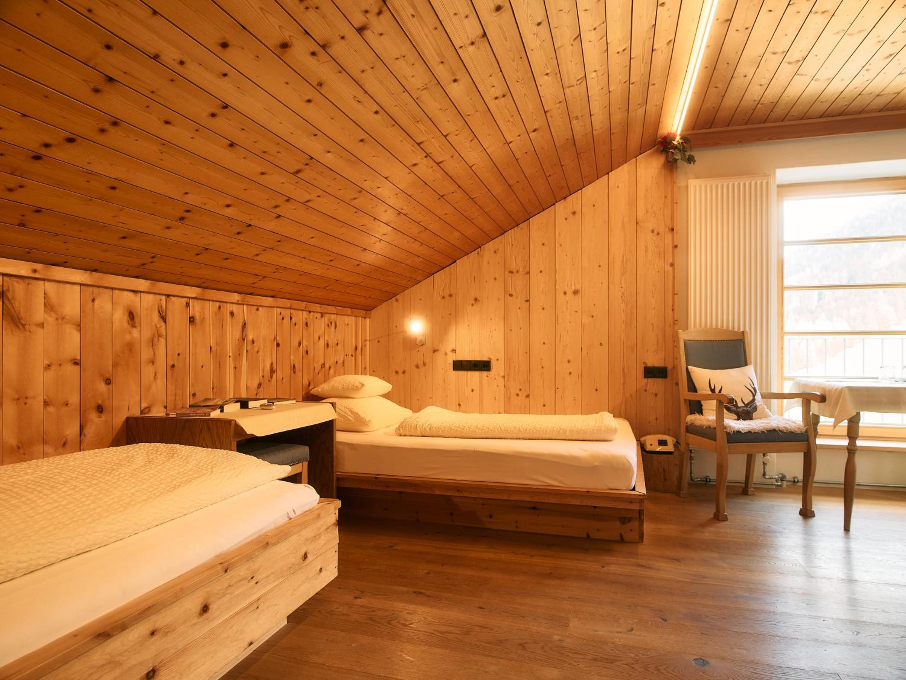 Twin Room - Photo 2