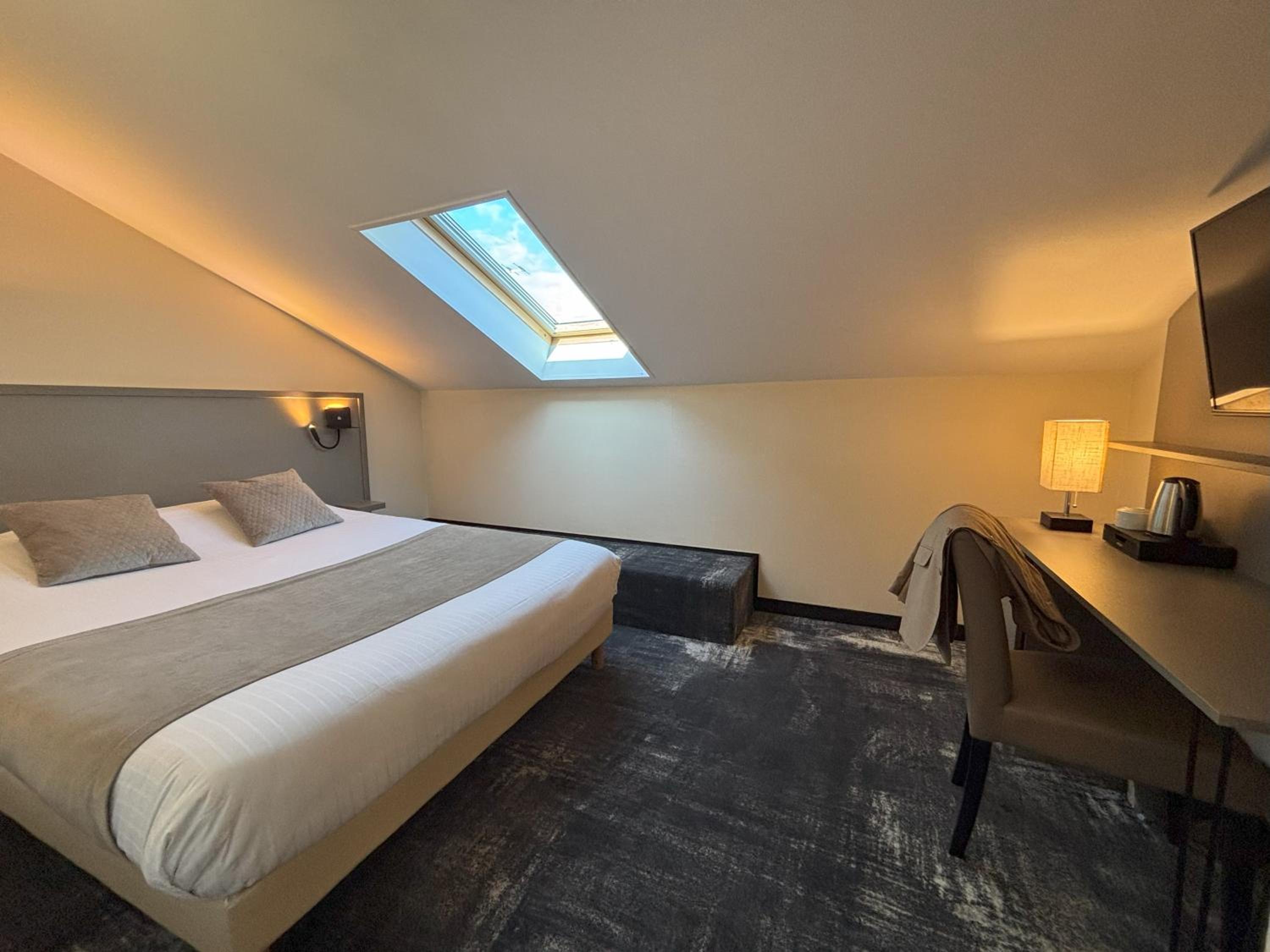 Standard Queen Room - Photo 3