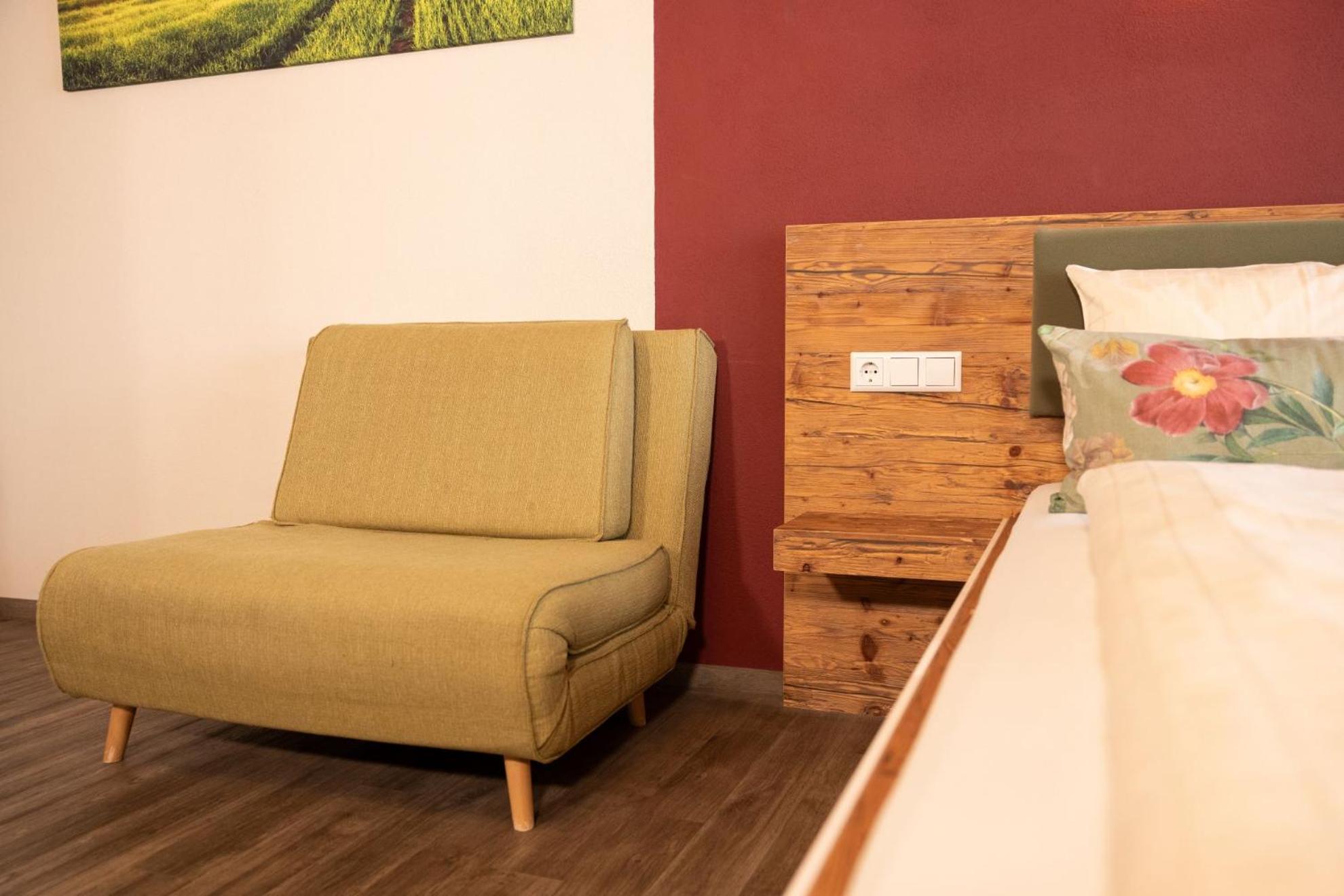 Family Room - Photo 9