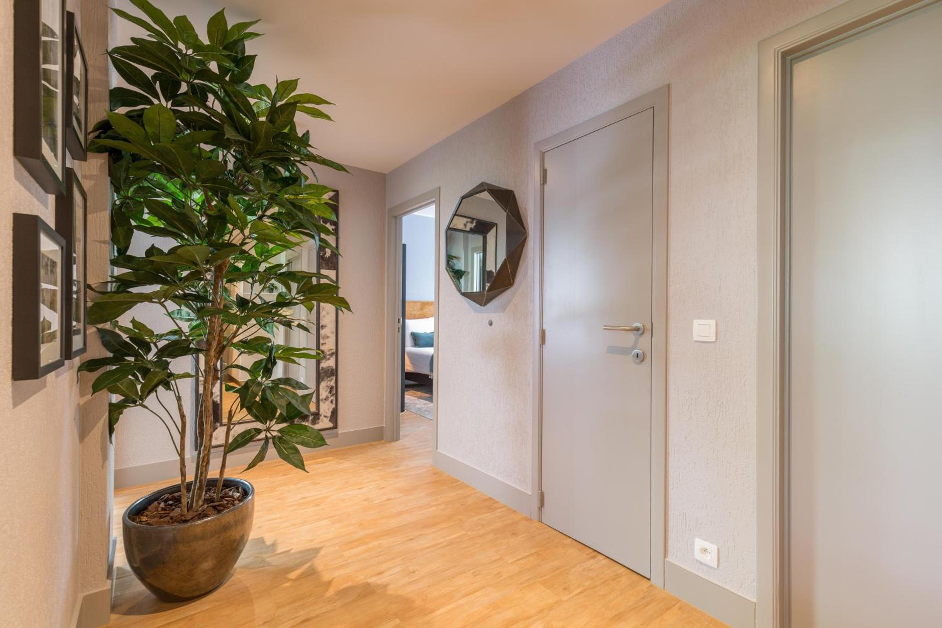 4-Bedroom Apartment 1 King Bed 3 Double Beds