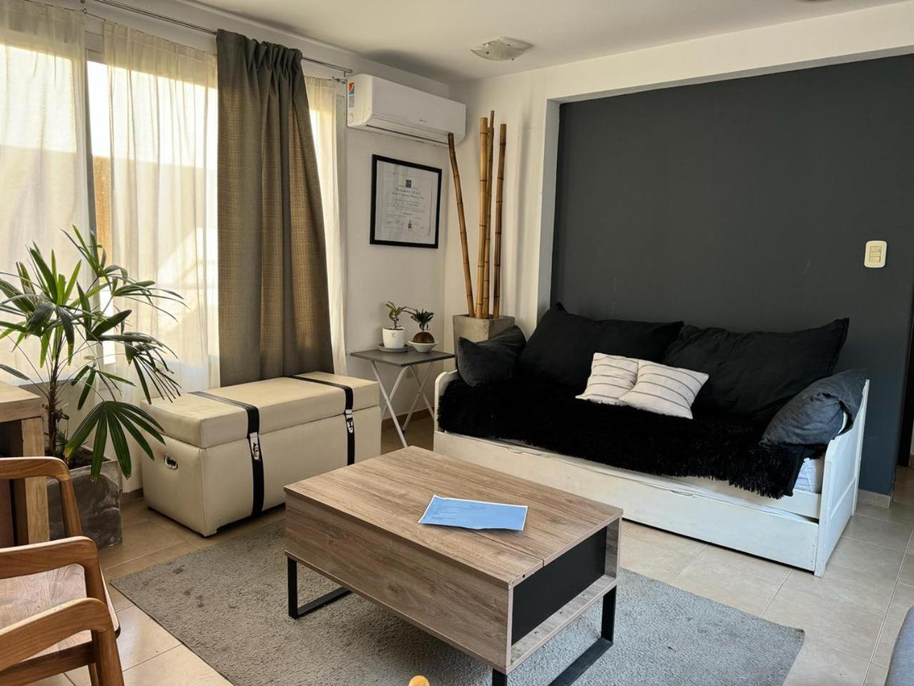 One-Bedroom Apartment photo 1