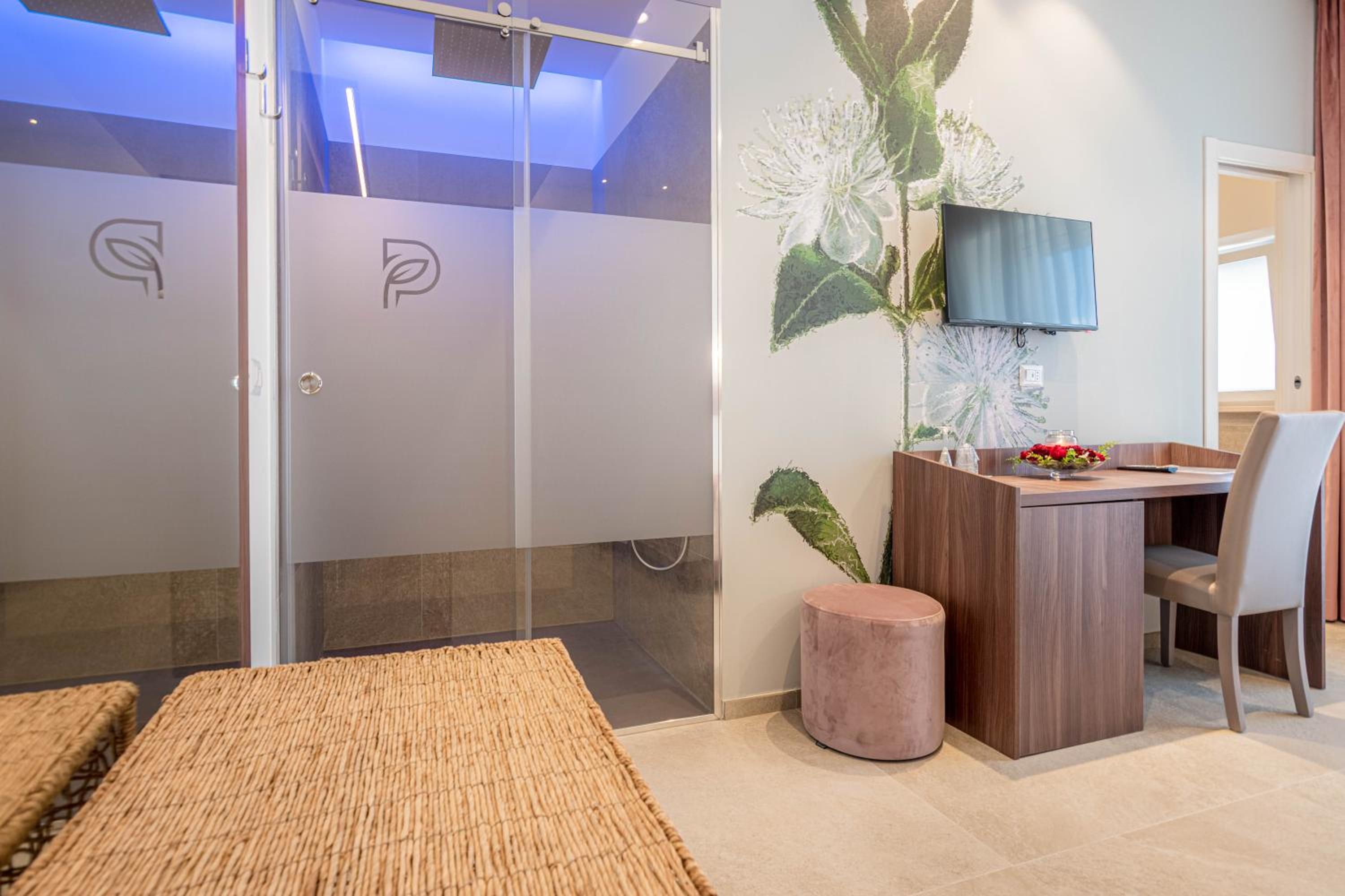 Junior Suite - Photo 16