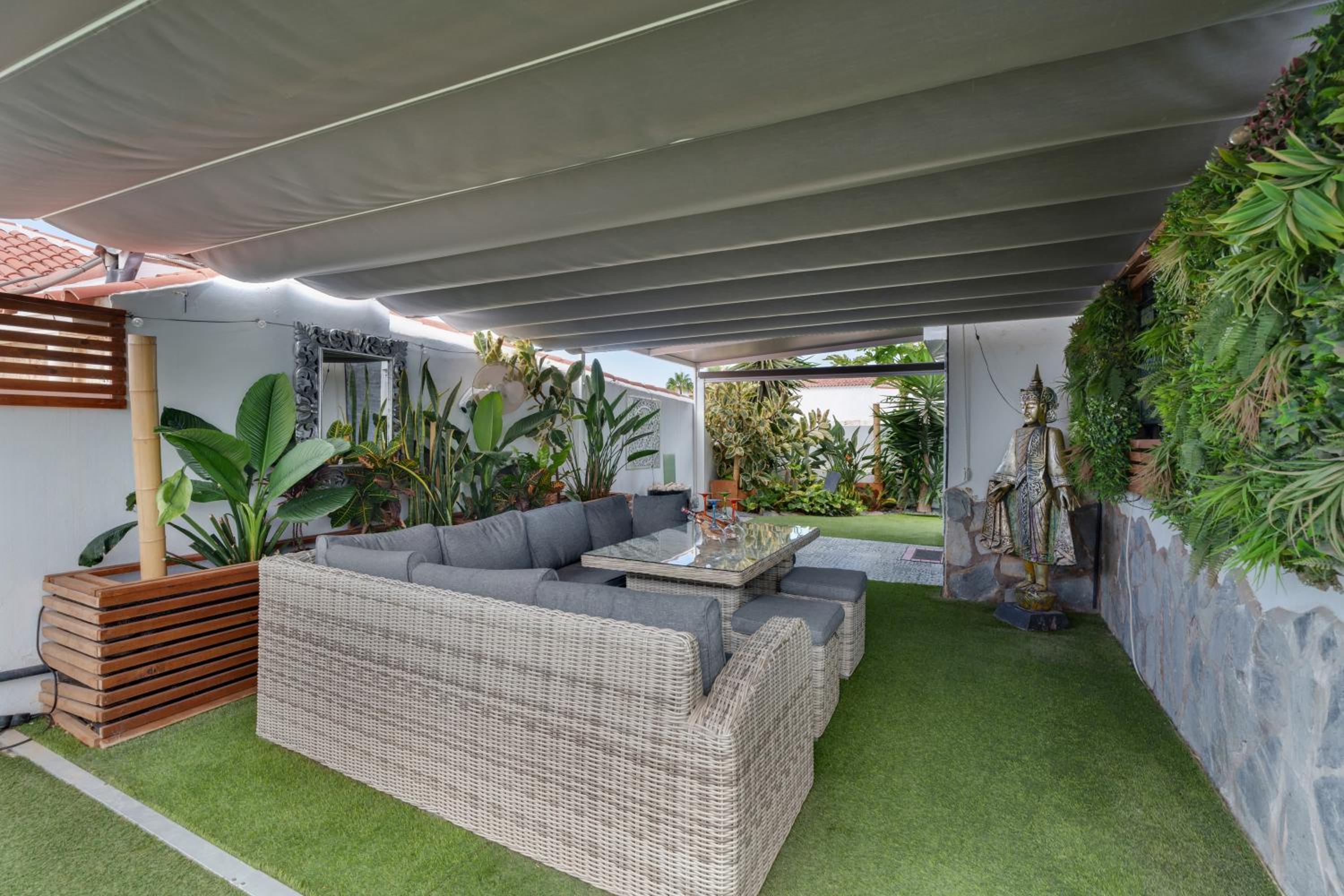 Villa with Sea View photo 2