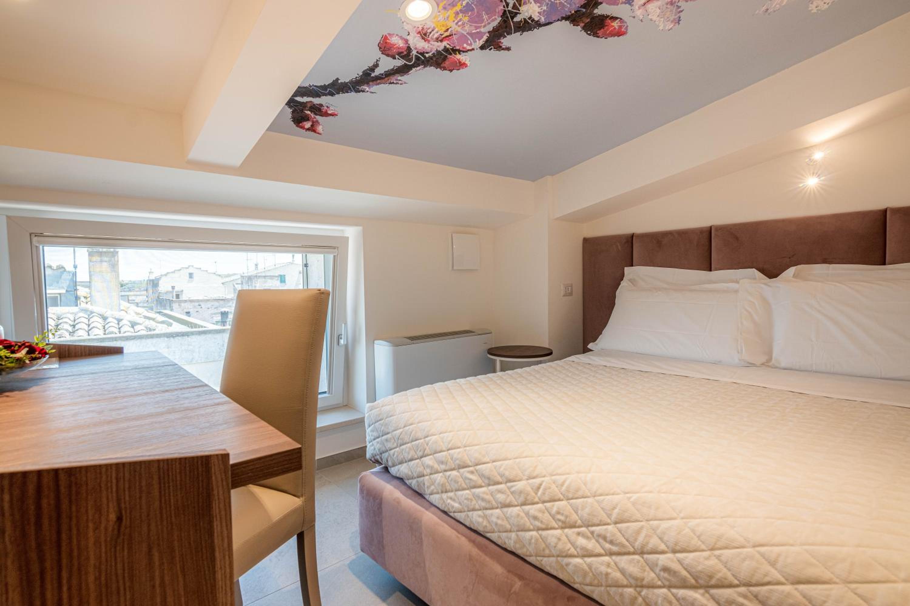 Double Room - Photo 6