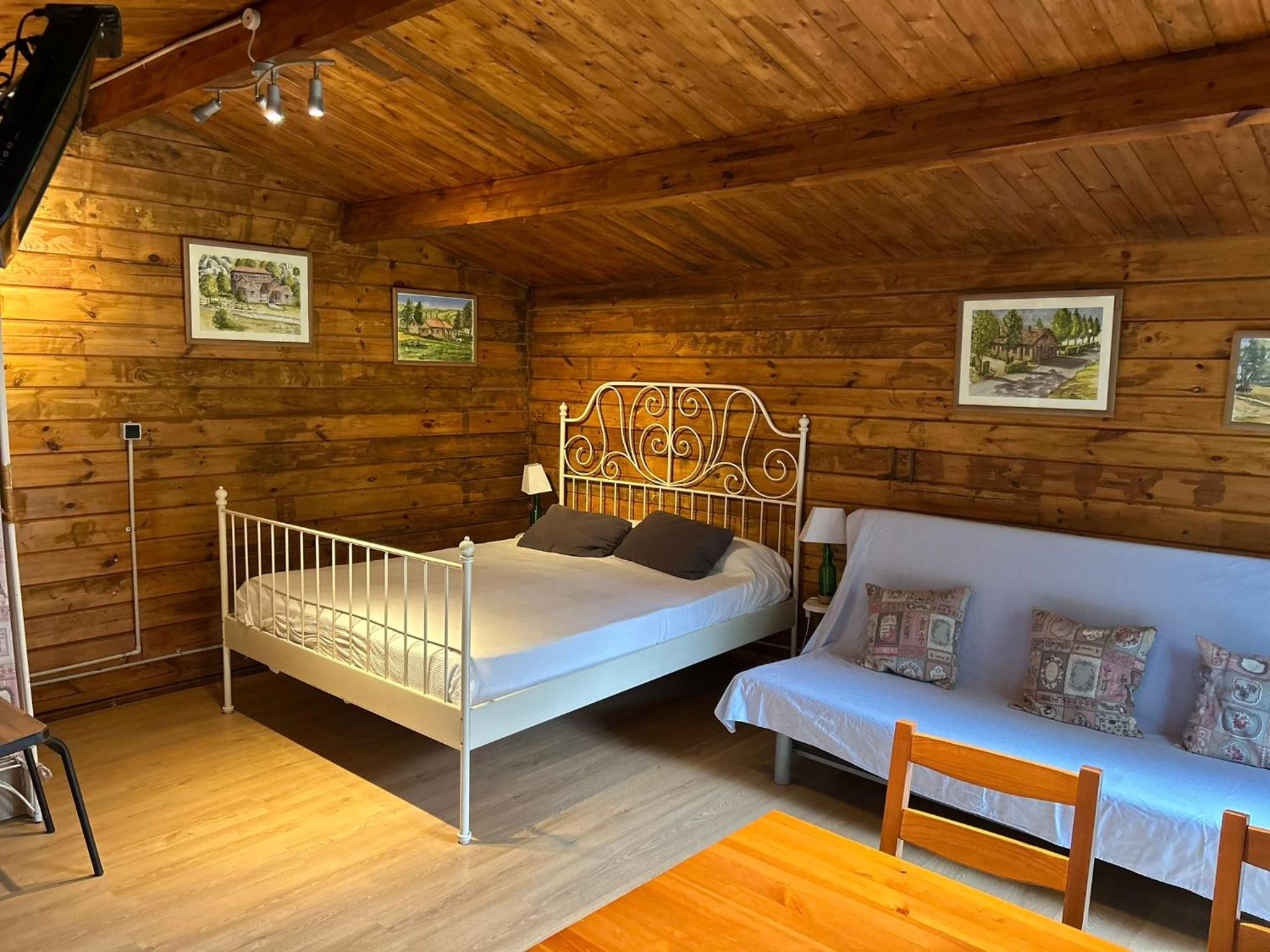 Superior Bungalow - Photo 7
